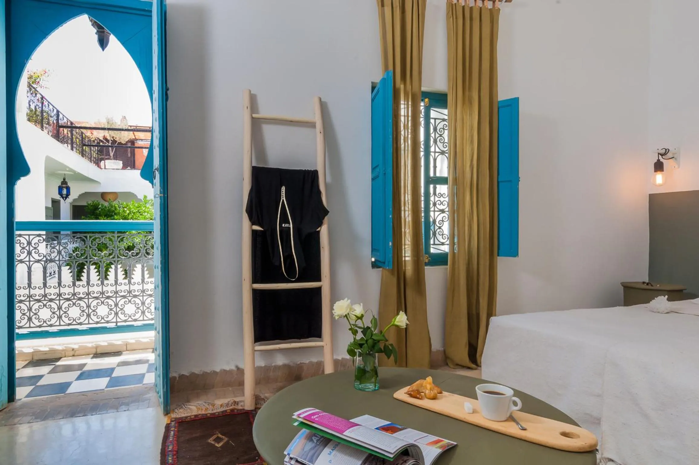 Photo of the whole room, Bed in Riad Chamali