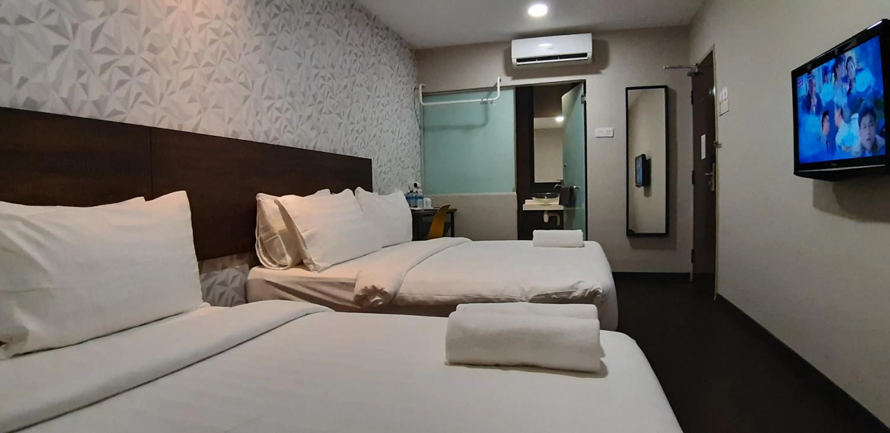 Bed in MIICO Hotel @ Mount Austin