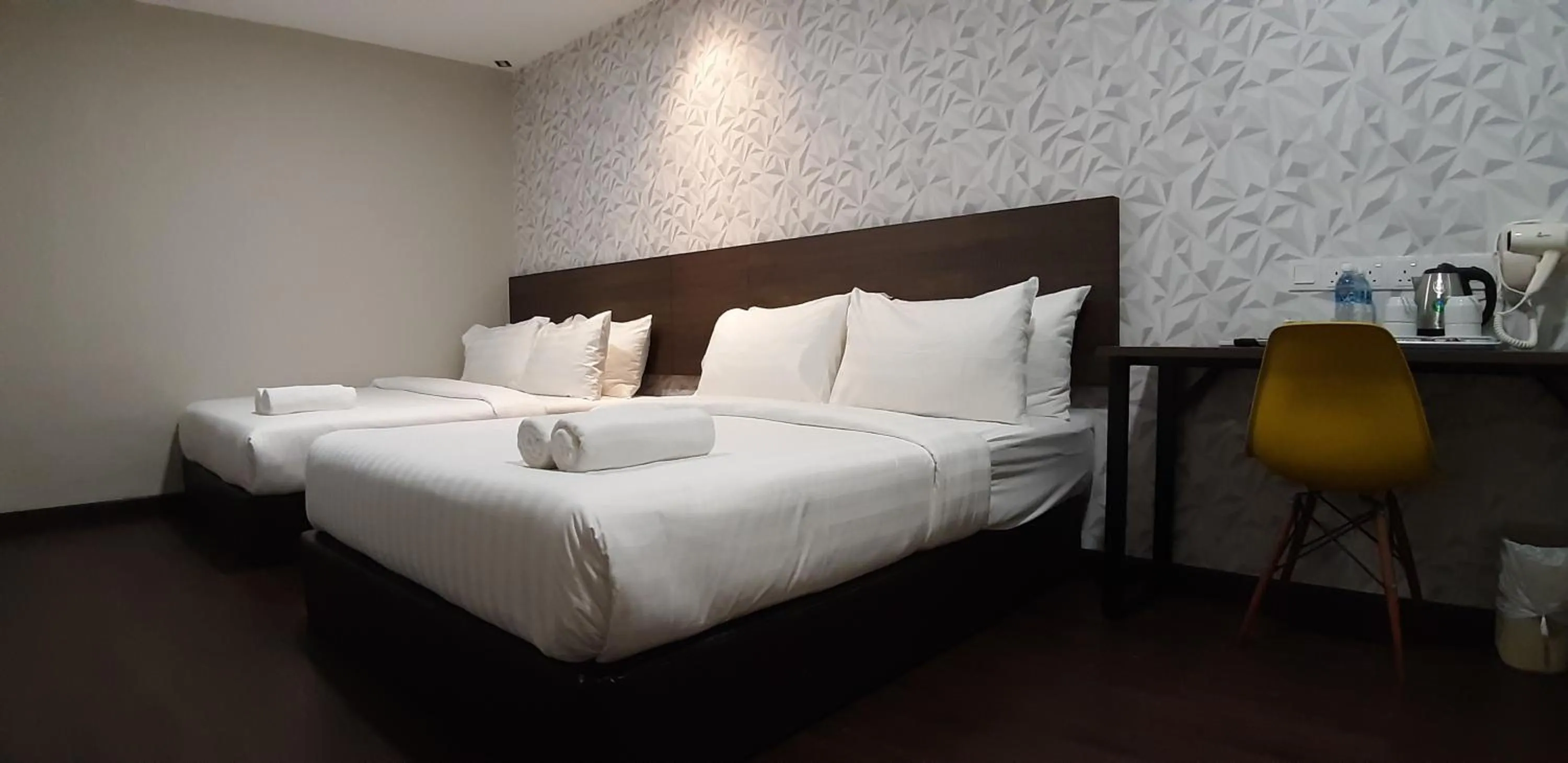 Bed in MIICO Hotel @ Mount Austin