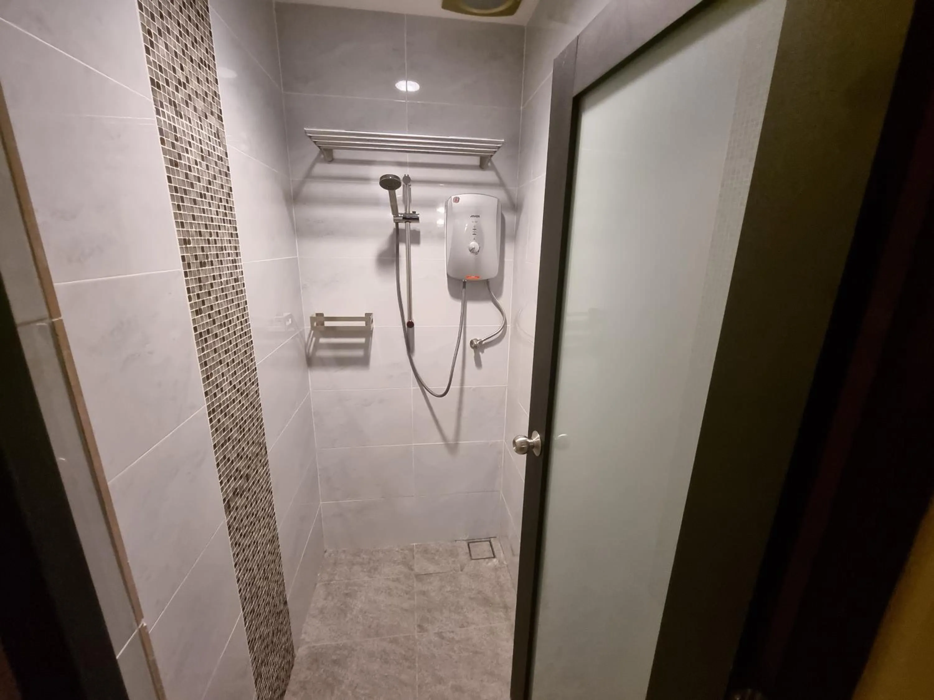 Shower in MIICO Hotel @ Mount Austin