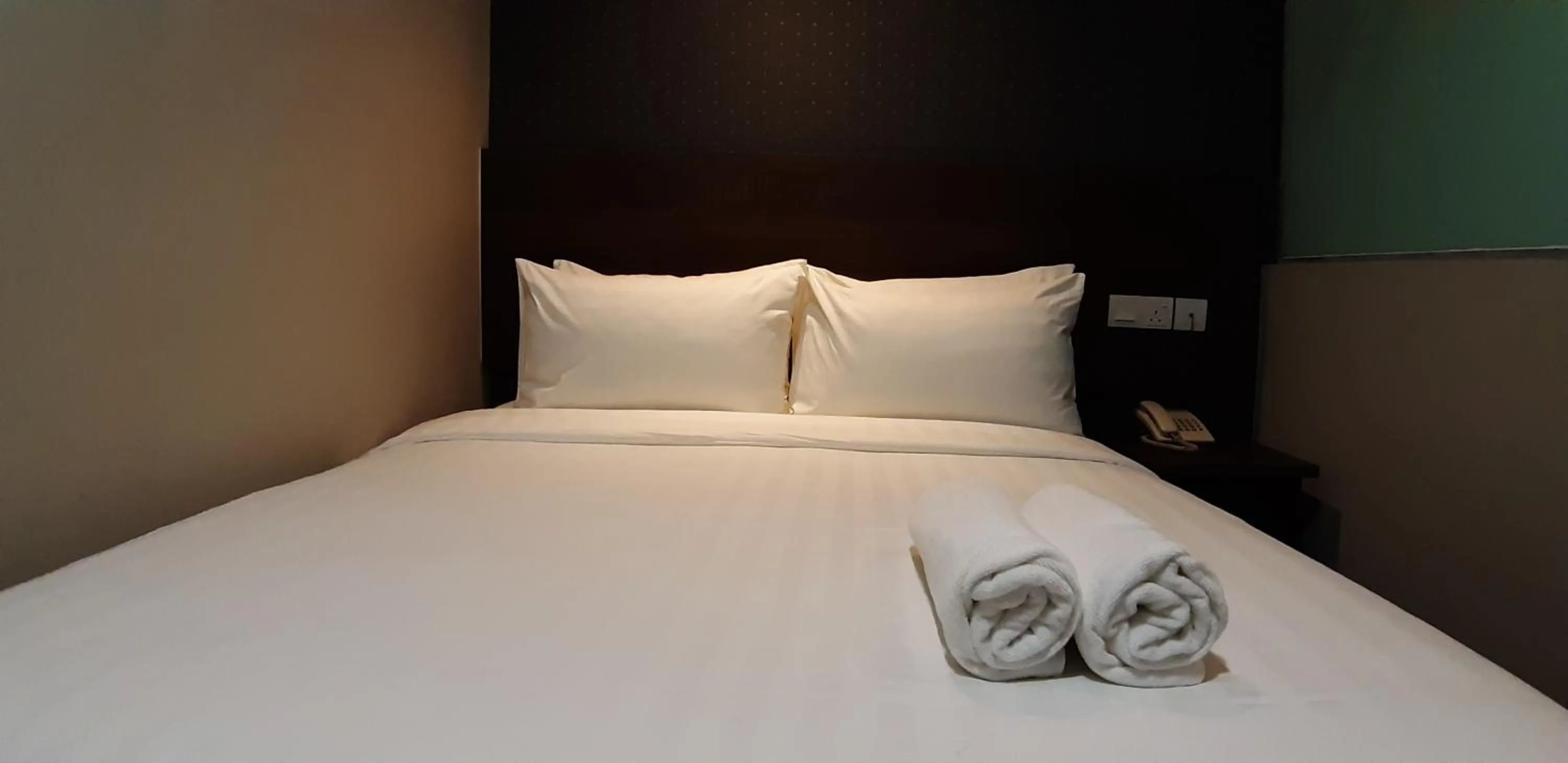 Bed in MIICO Hotel @ Mount Austin