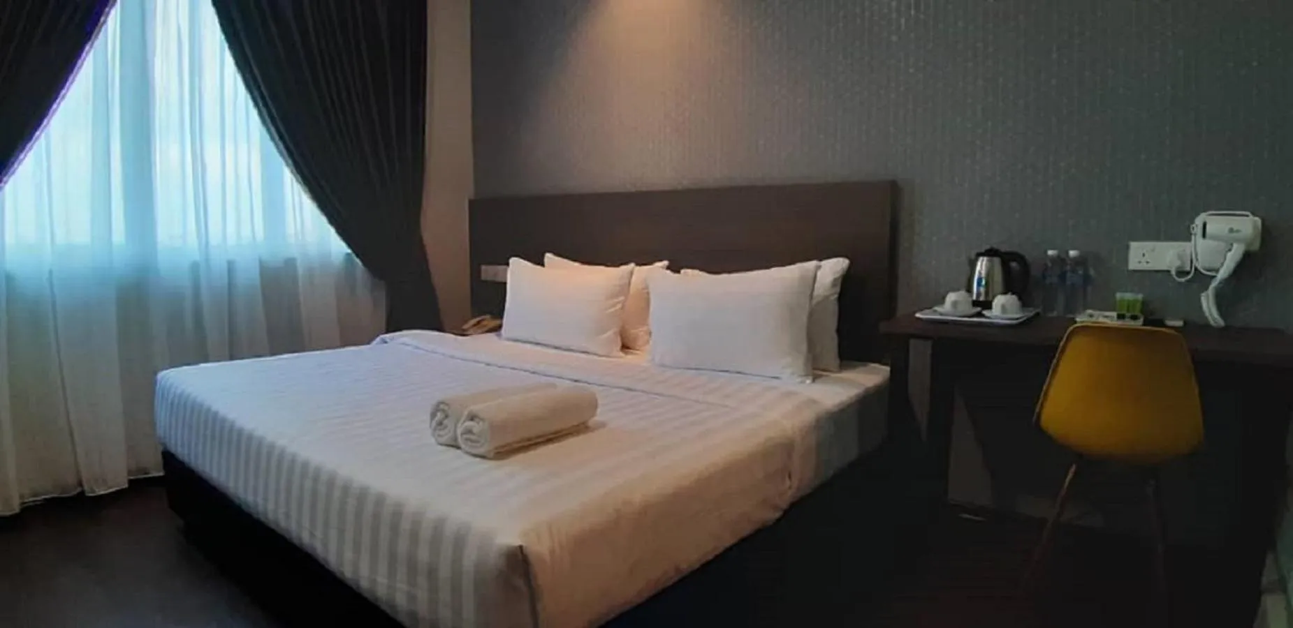 Bed in MIICO Hotel @ Mount Austin