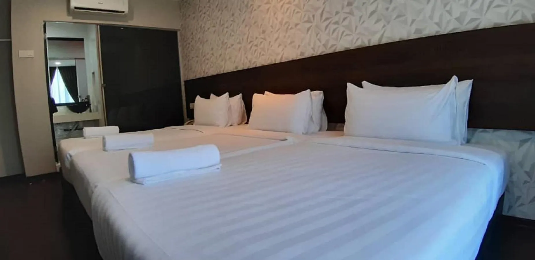 Bed in MIICO Hotel @ Mount Austin