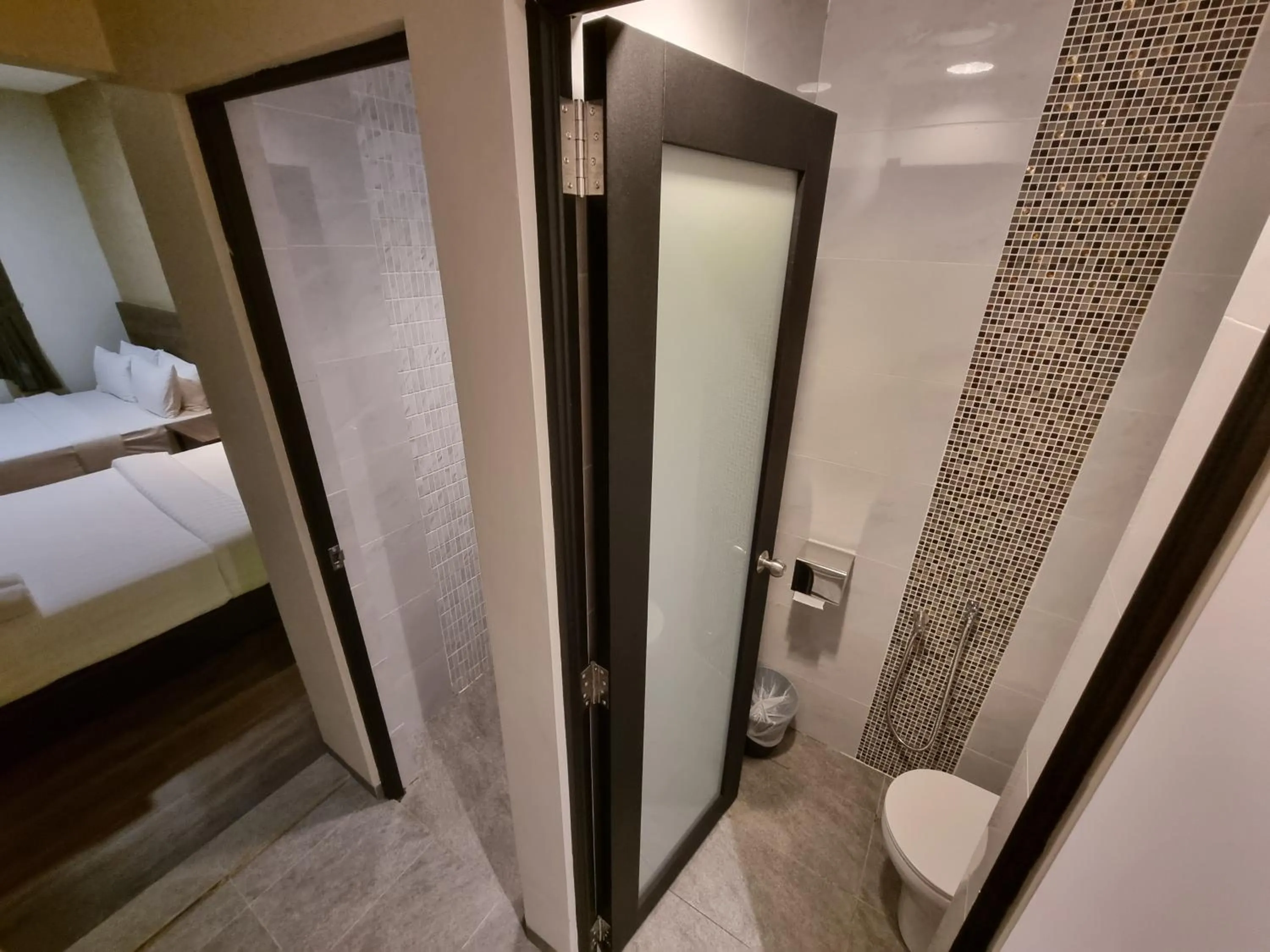 Bathroom, Bed in MIICO Hotel @ Mount Austin