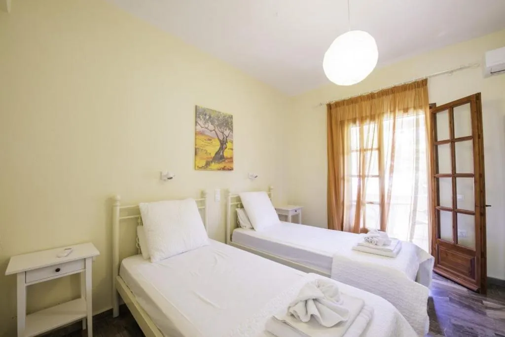 Bed in Miltiadis Apartments Spiti Miltiadis