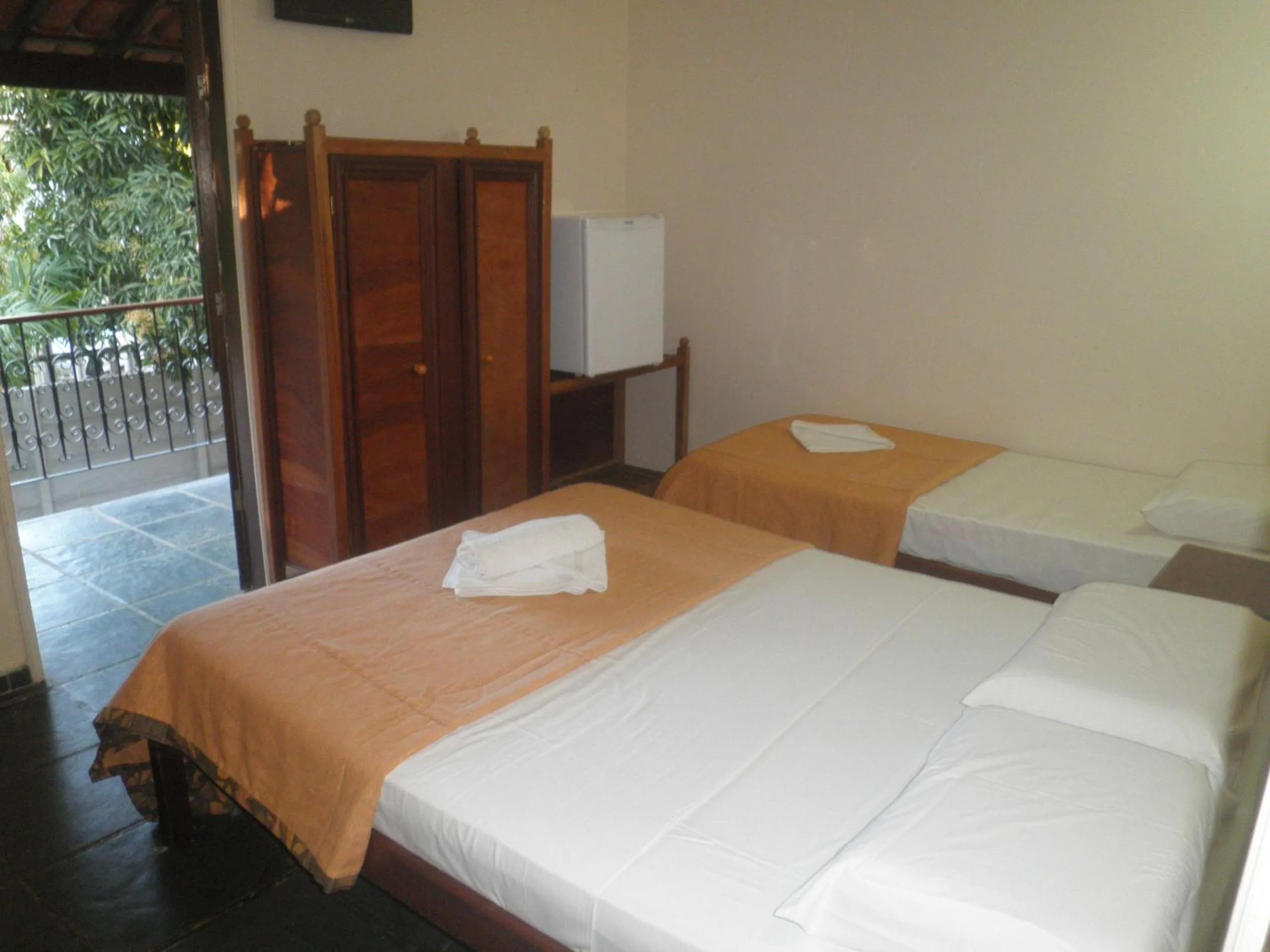 Photo of the whole room, Bed in Vale Verde Praia Hotel