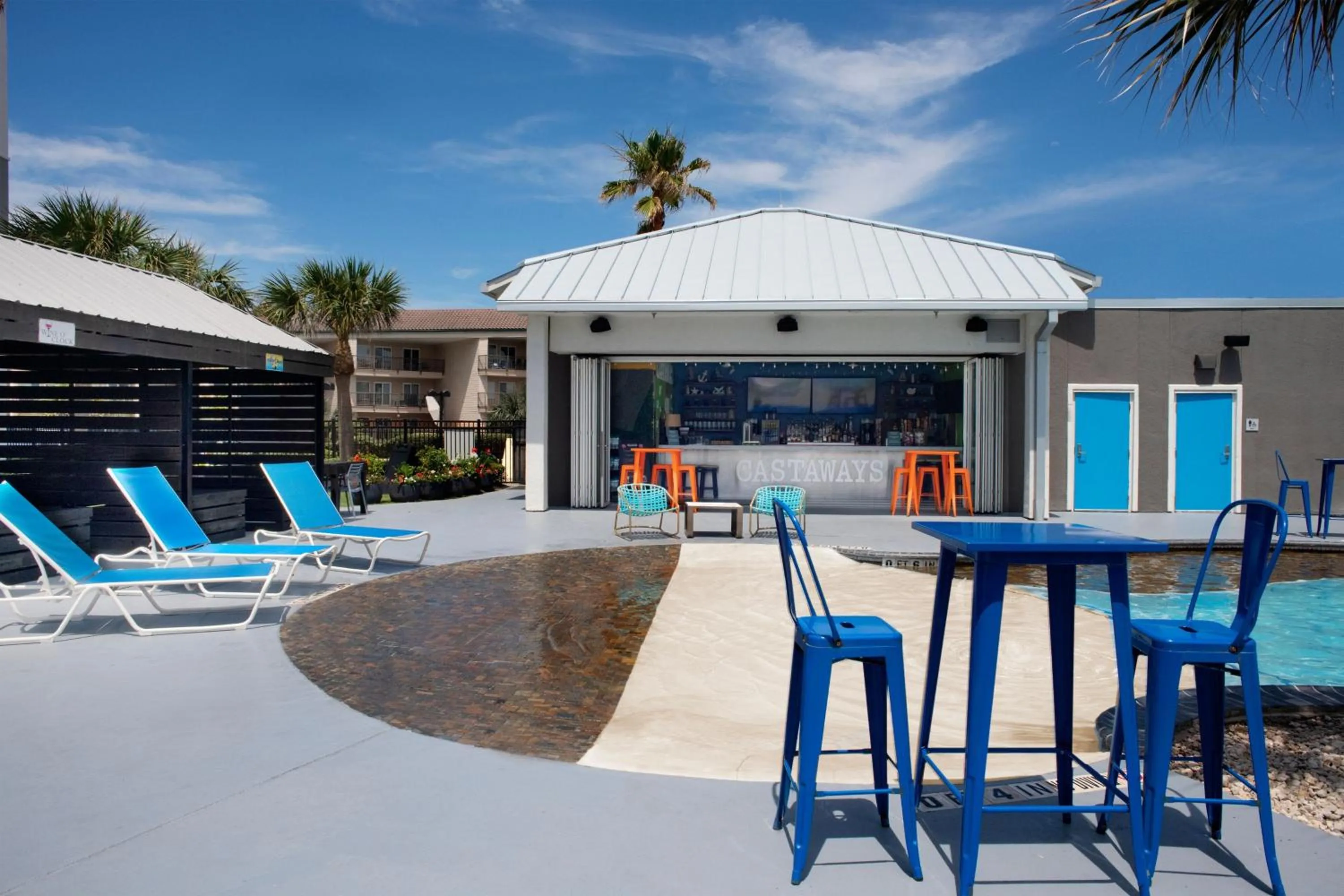 Swimming pool in Courtyard by Marriott Galveston Island