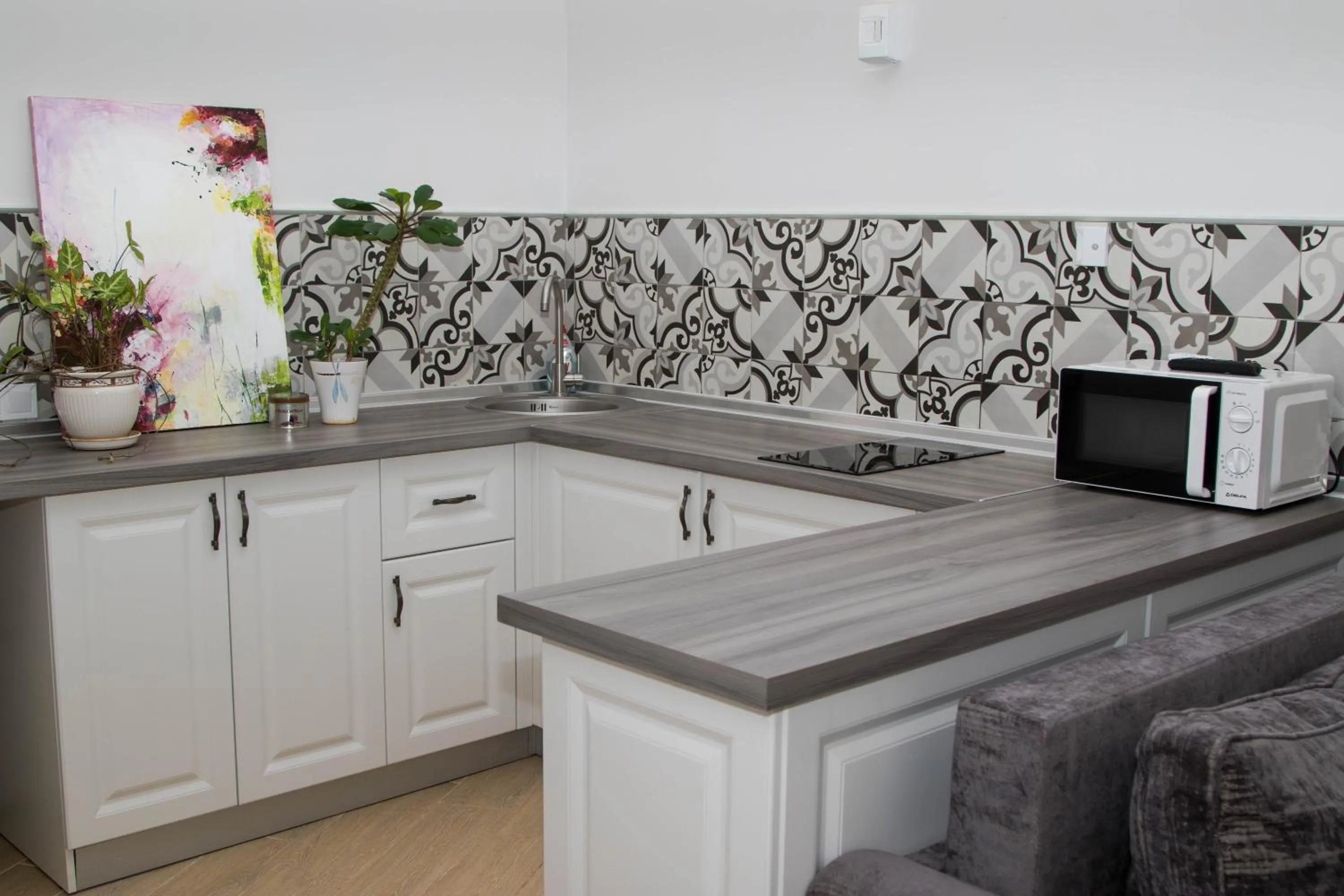 Kitchen or kitchenette in Apart hotel Greenwood near Sea