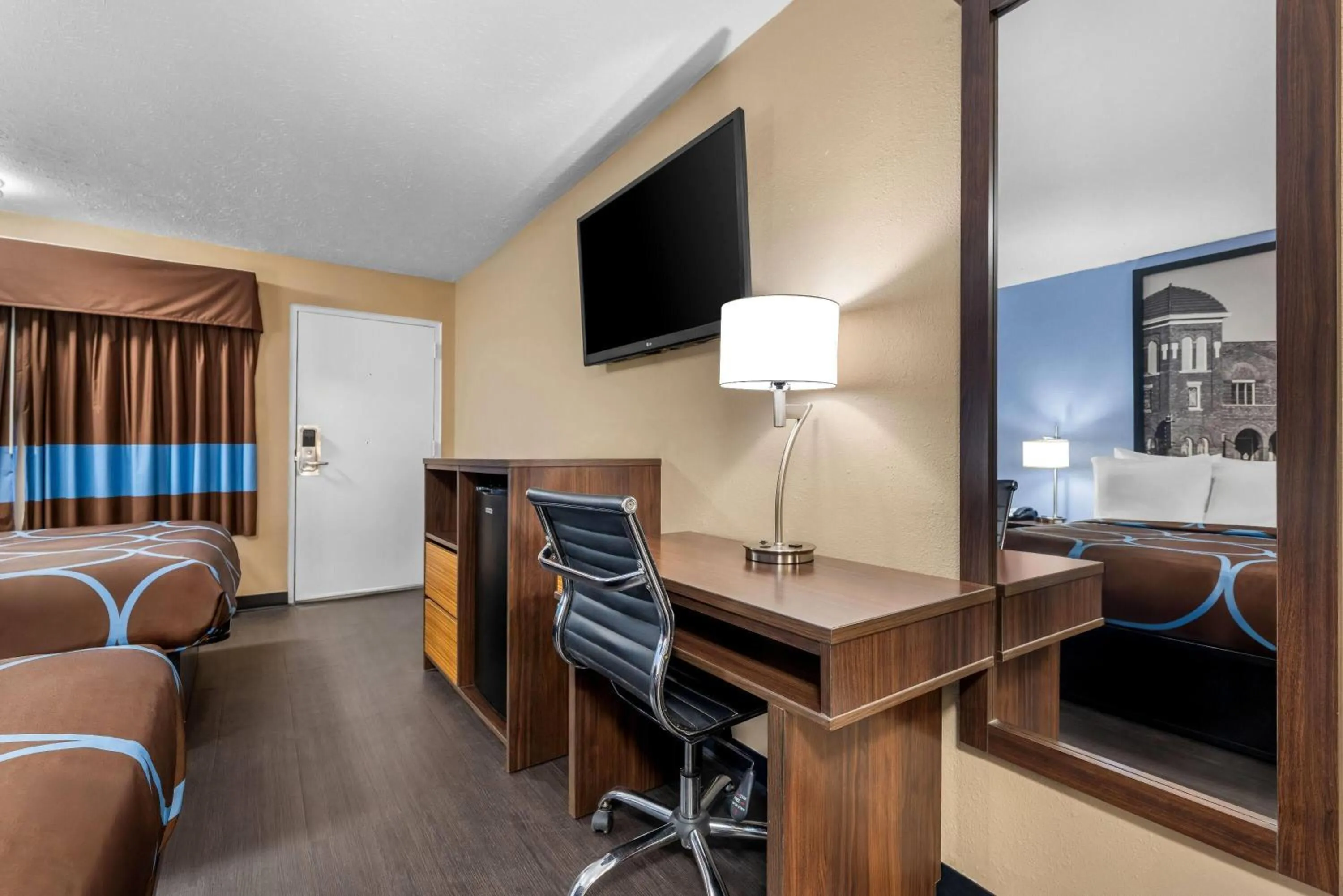 Bed in Super 8 by Wyndham Gadsden AL