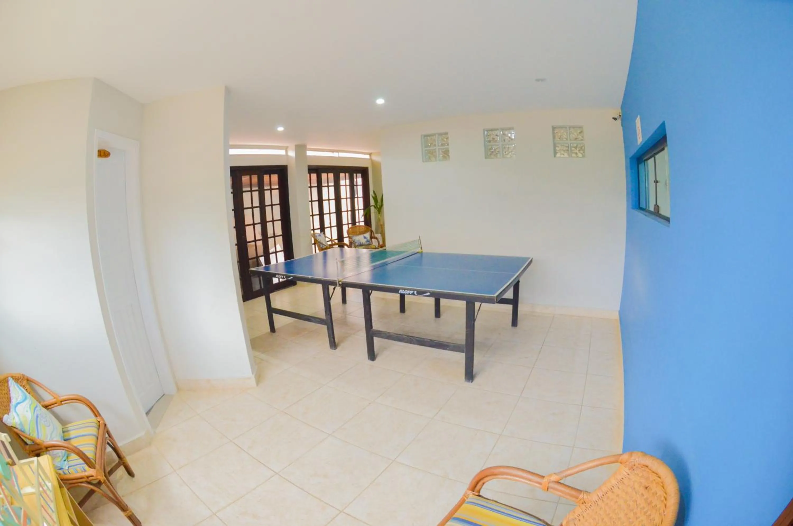 Communal lounge/ TV room in Chalés Four Seasons