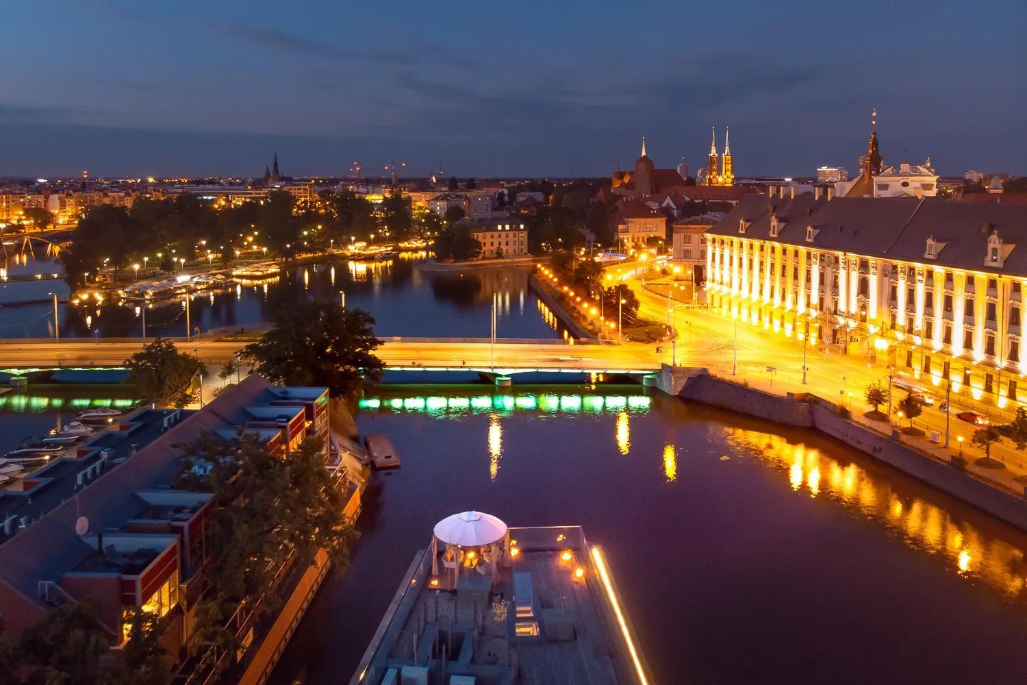 Night in EXCLUSIVE Aparthotel MARINA