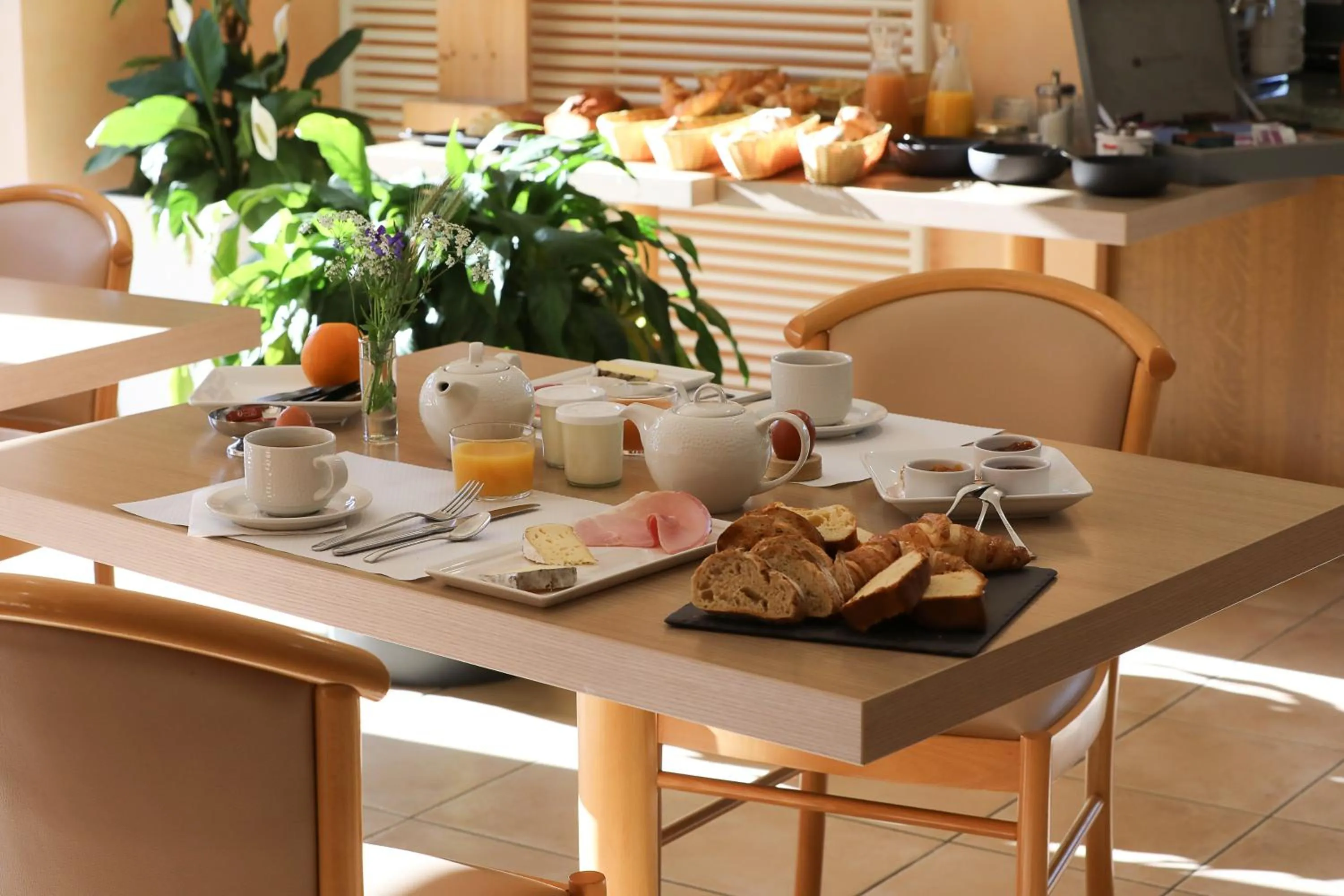 Logis Hotel Spa Restaurant Le Provence