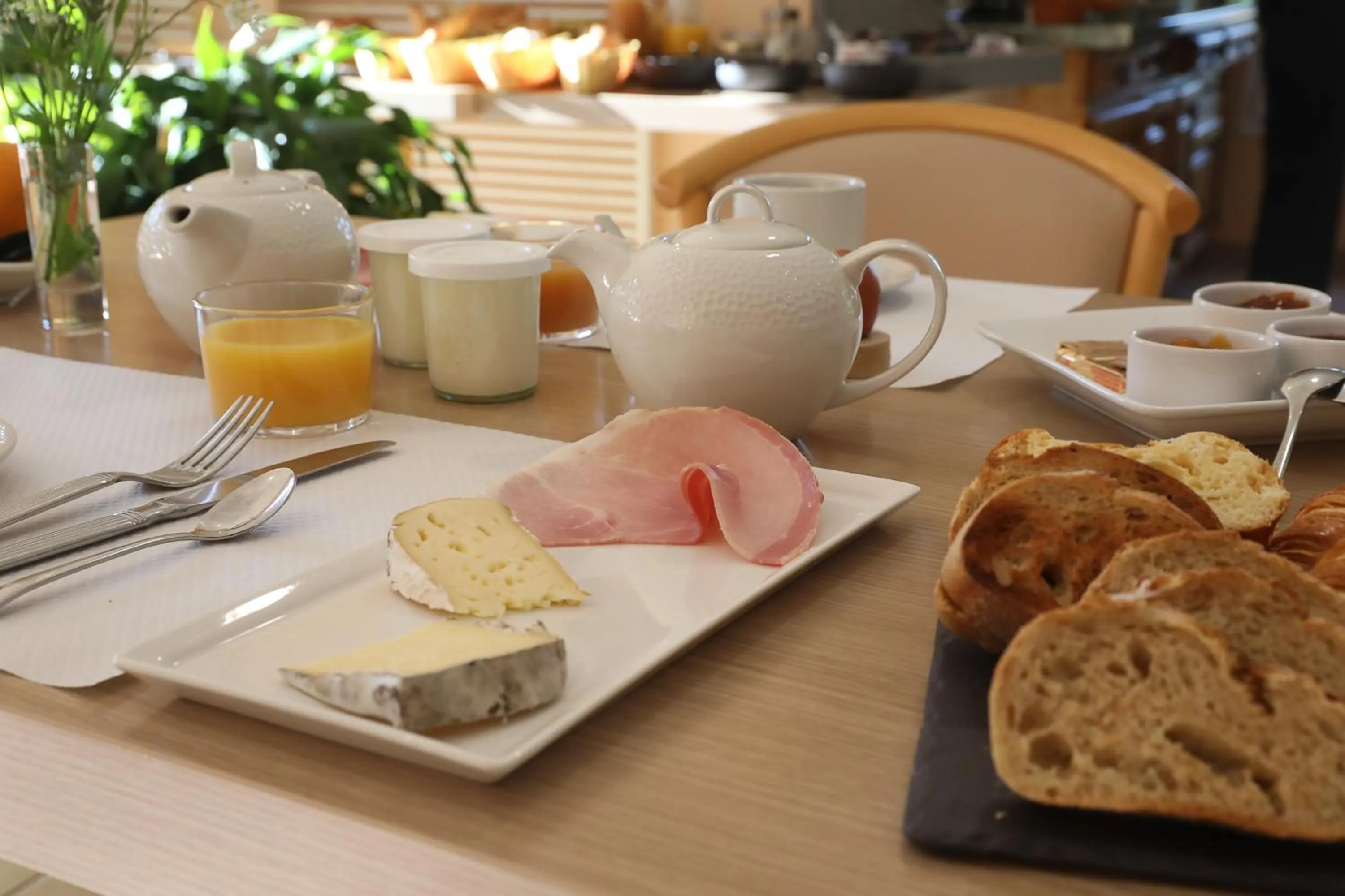 Logis Hotel Spa Restaurant Le Provence