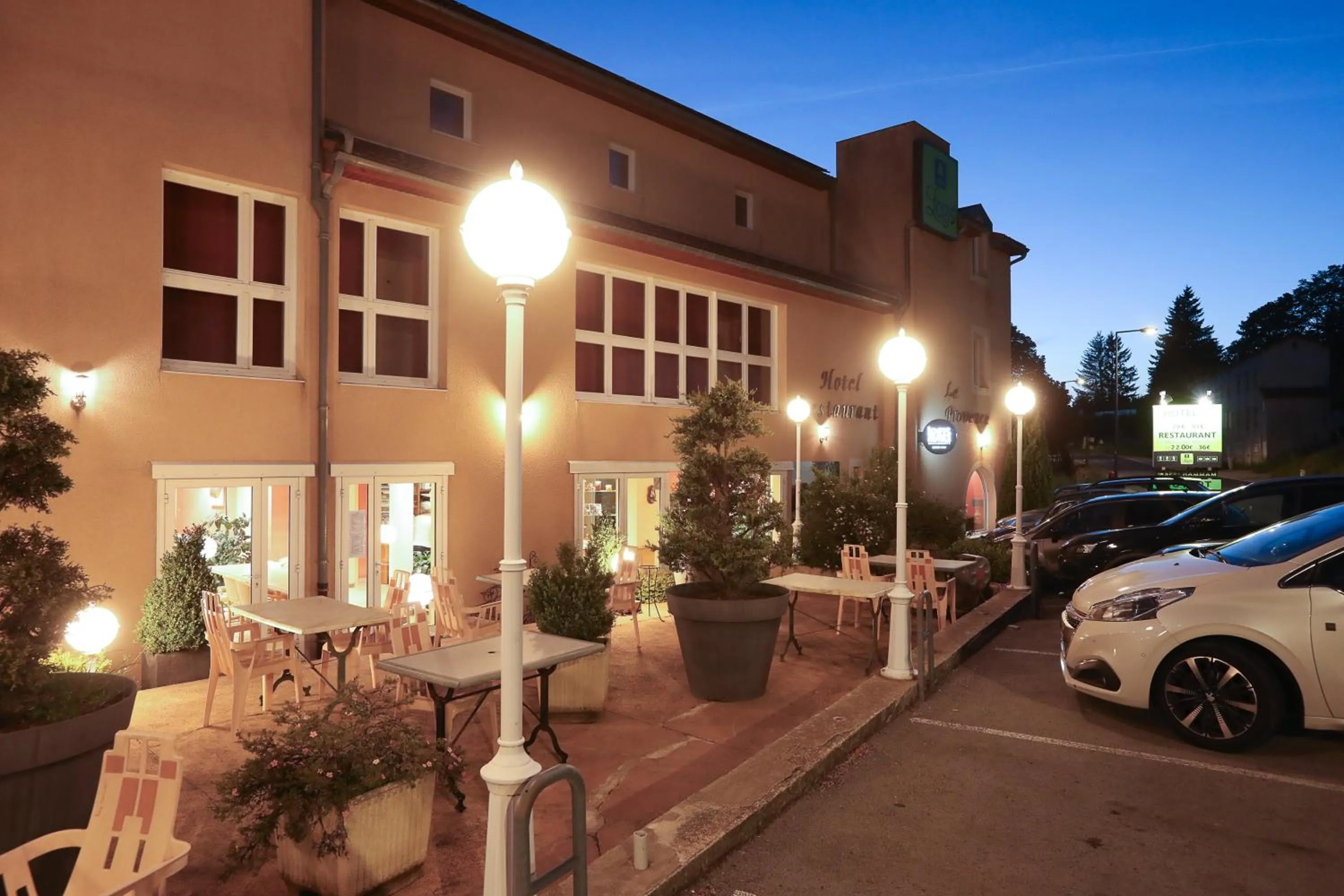 Logis Hotel Spa Restaurant Le Provence