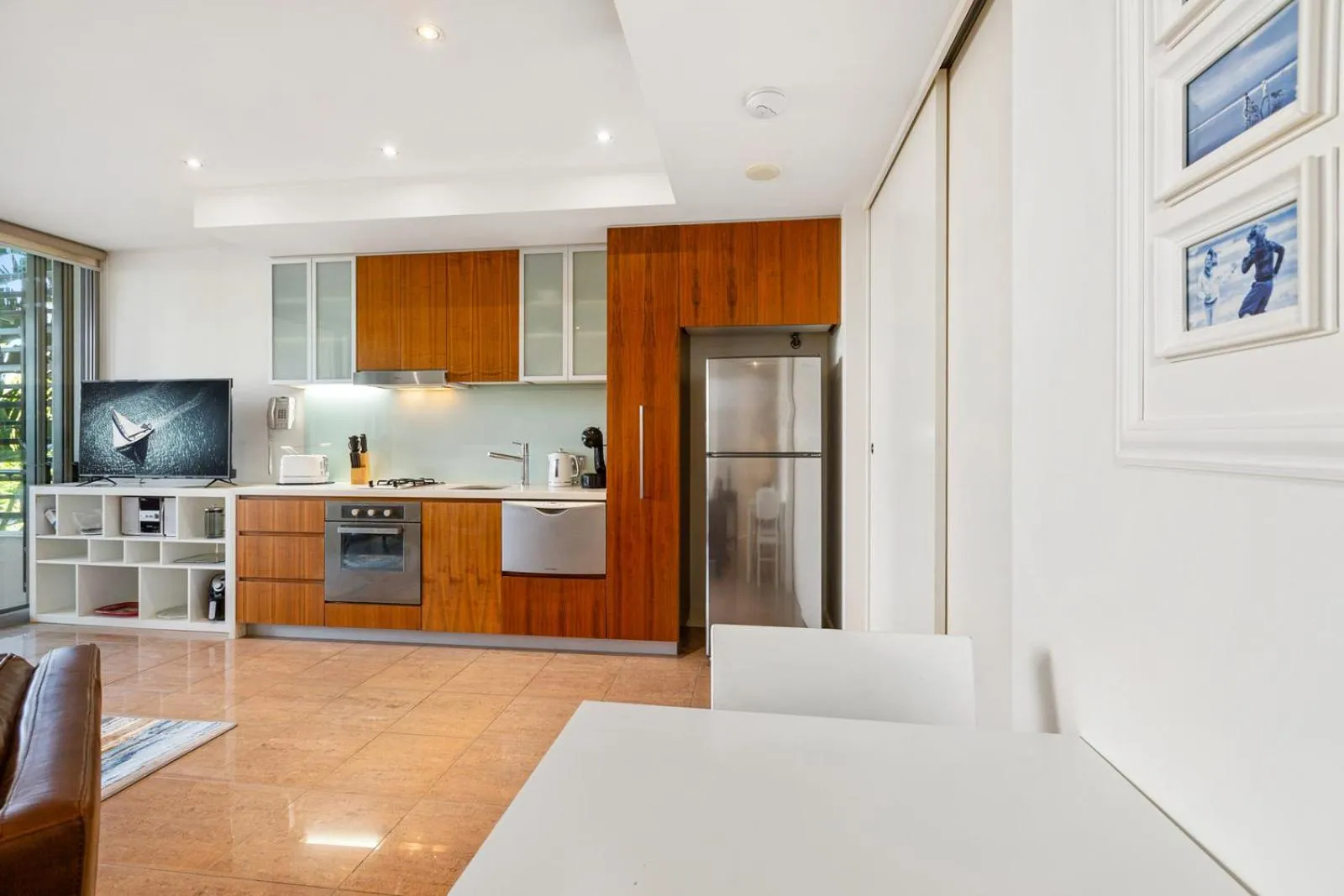 Dining area in Cotton Beach Resort - Tweed Coast Holidays ®