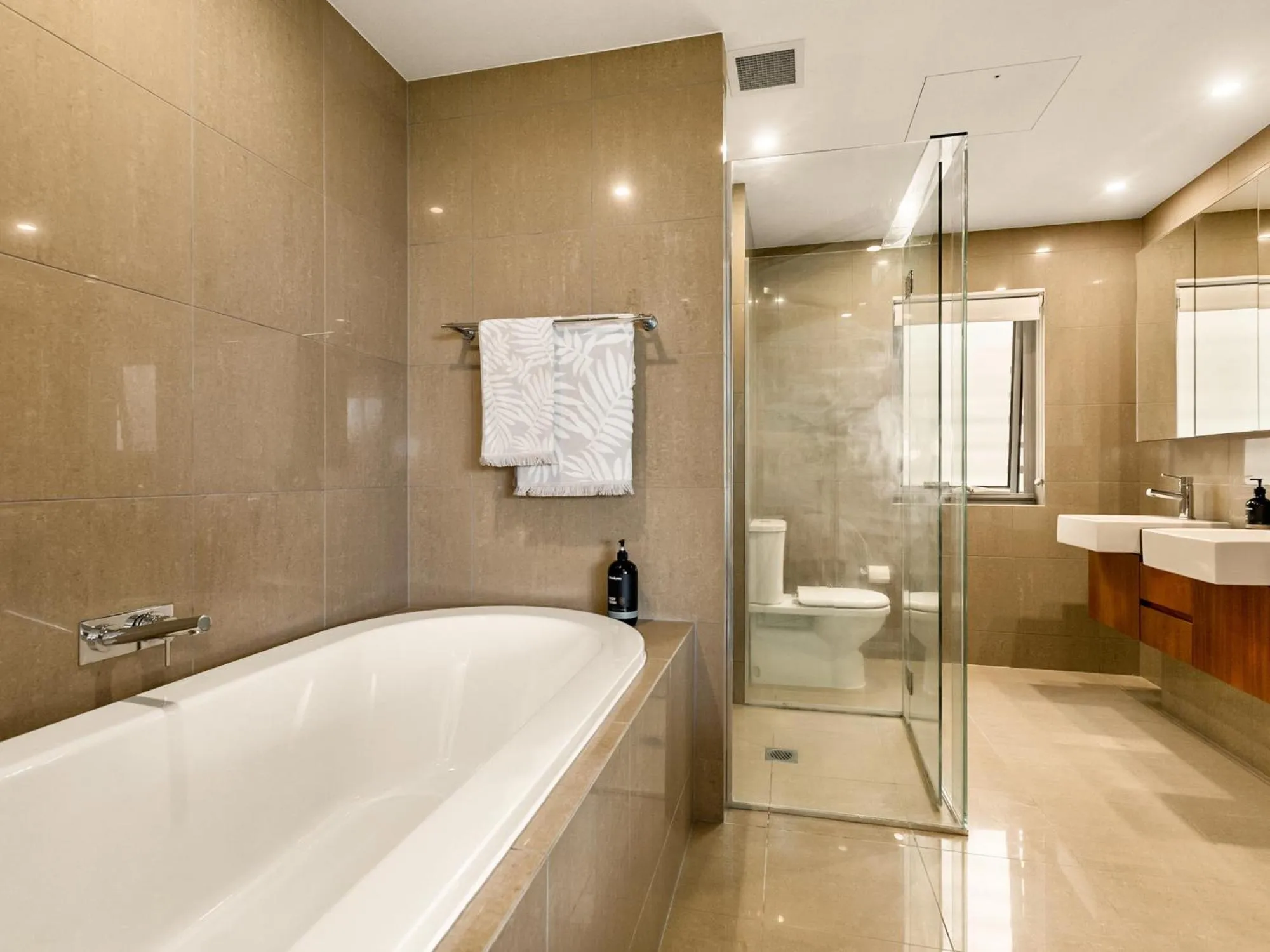 Bathroom in Cotton Beach Resort - Tweed Coast Holidays ®