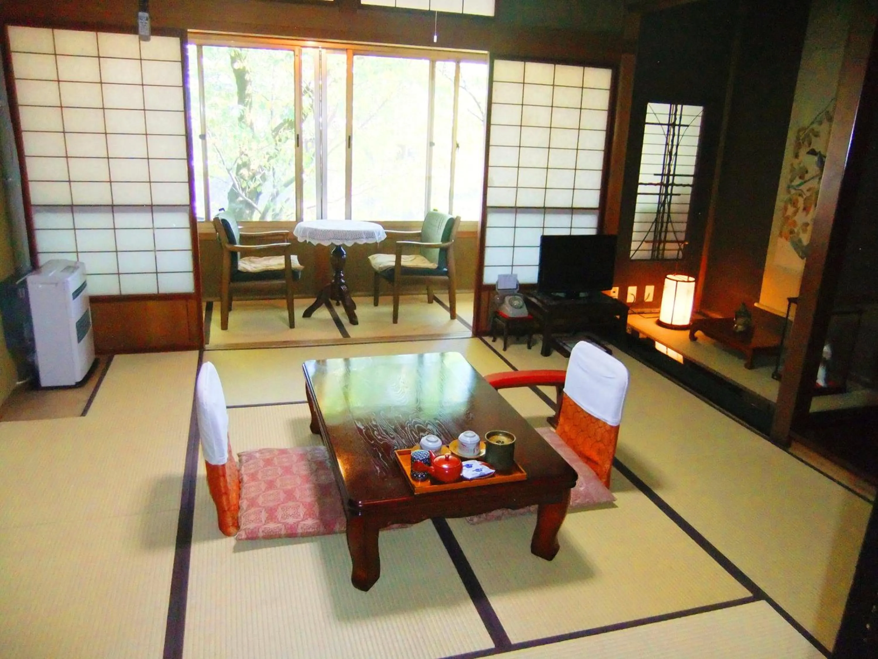 Photo of the whole room in Sumiyoshi Ryokan