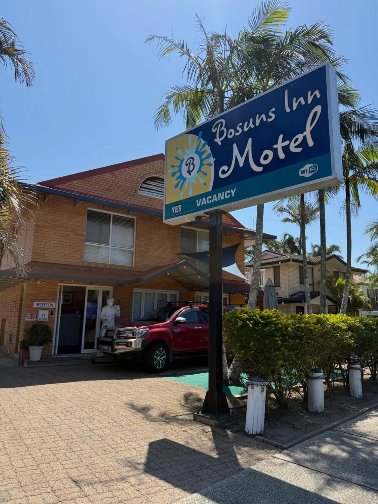 Property building in Bosuns Inn Motel