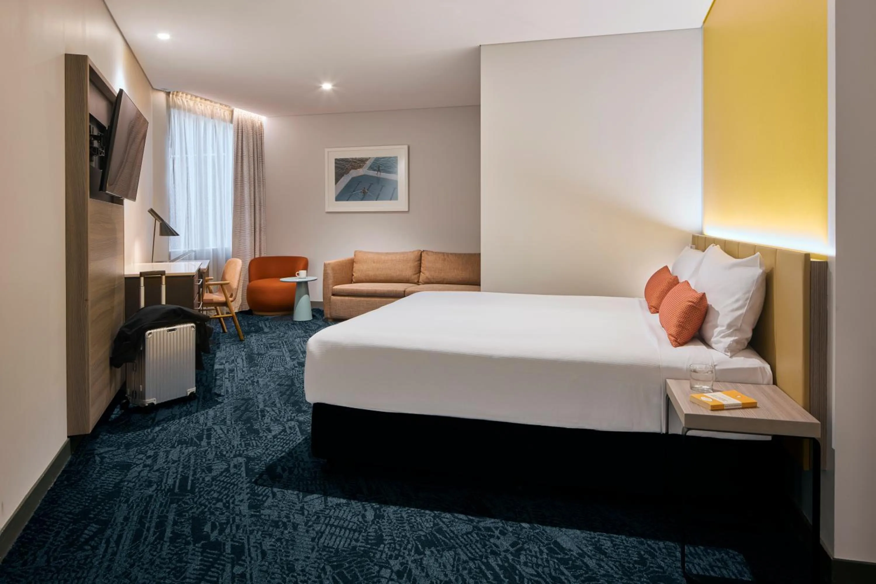 Bed in Rydges Sydney Airport Hotel