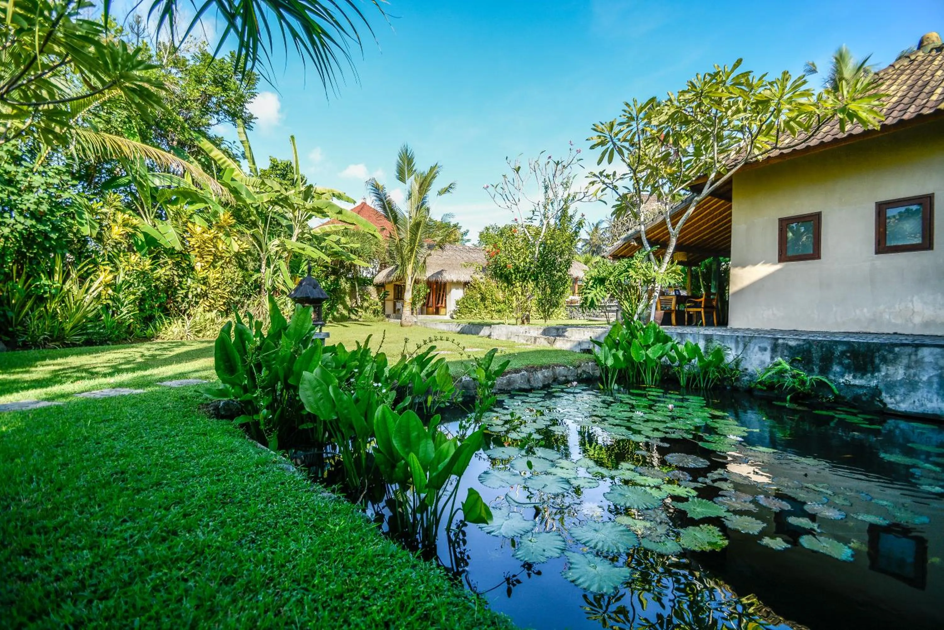 Garden in Aashaya Jasri Resort