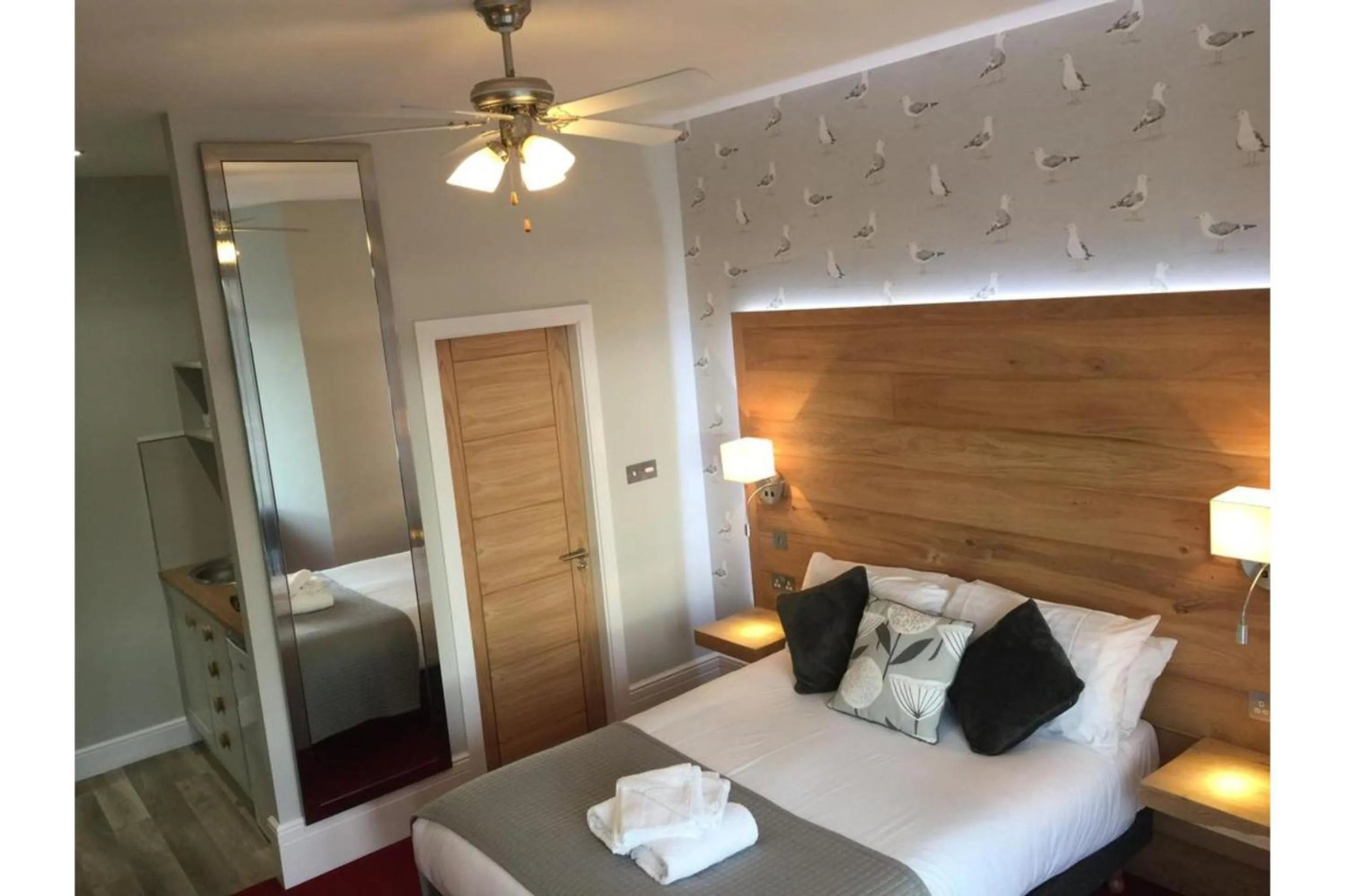 Photo of the whole room, Bed in Harmony Apartments