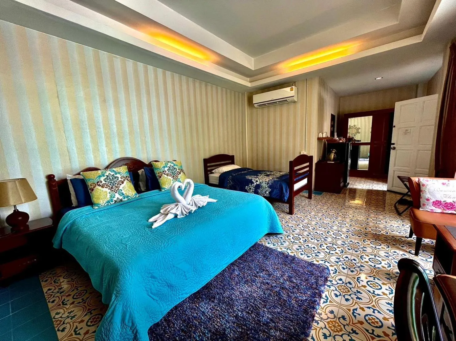 Bed in Vongdeuan Resort