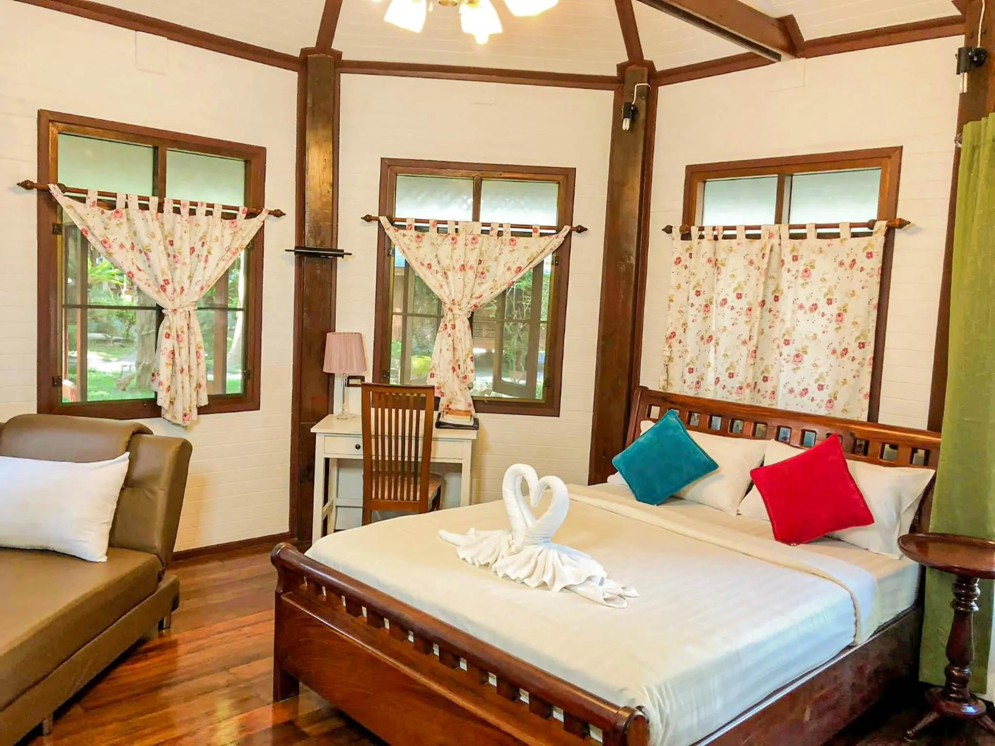 Bed in Vongdeuan Resort