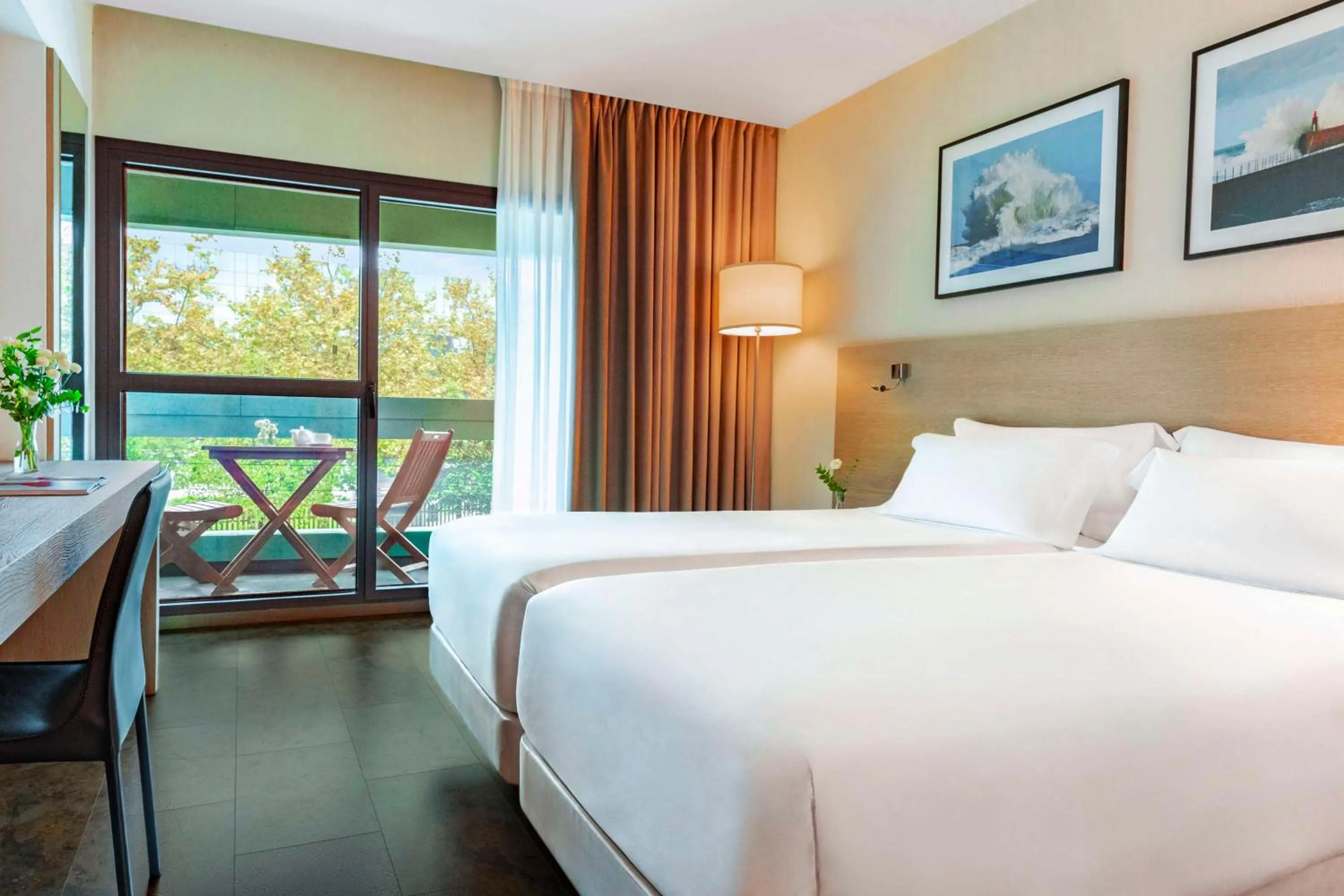 Property building, Bed in NH Gijón