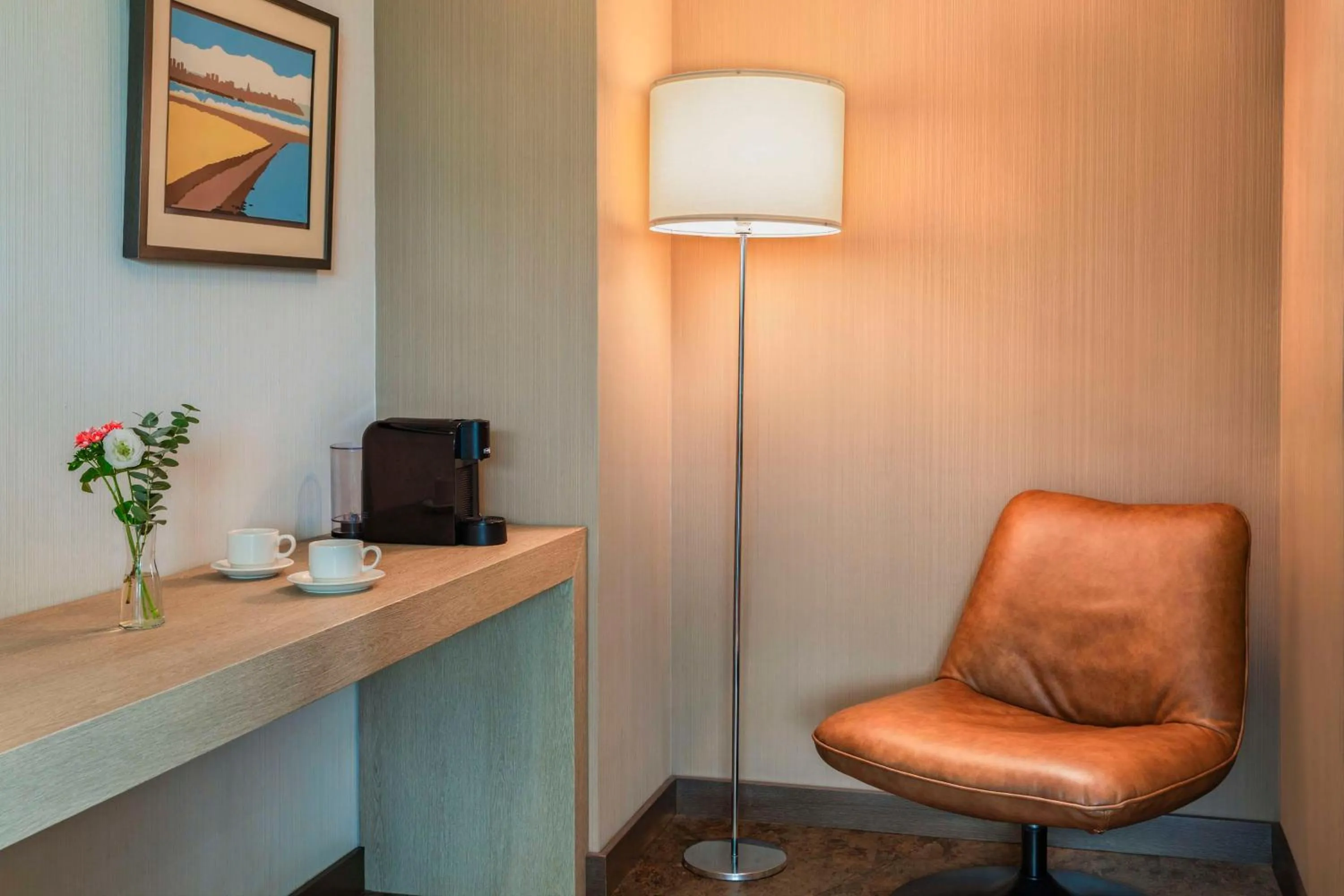 Photo of the whole room in NH Gijón