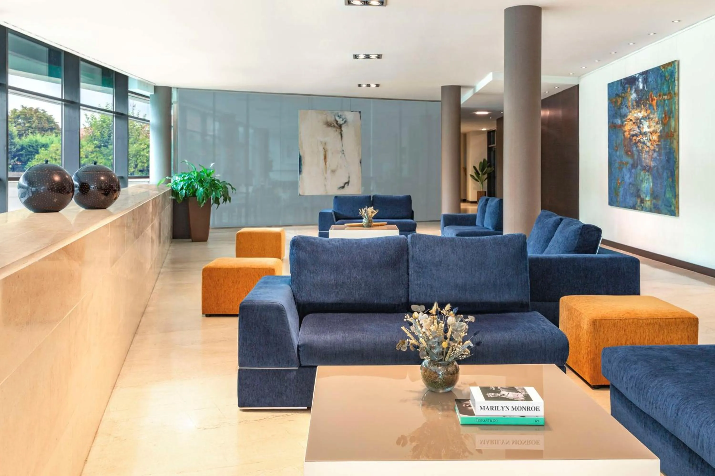 Lobby or reception in NH Gijón