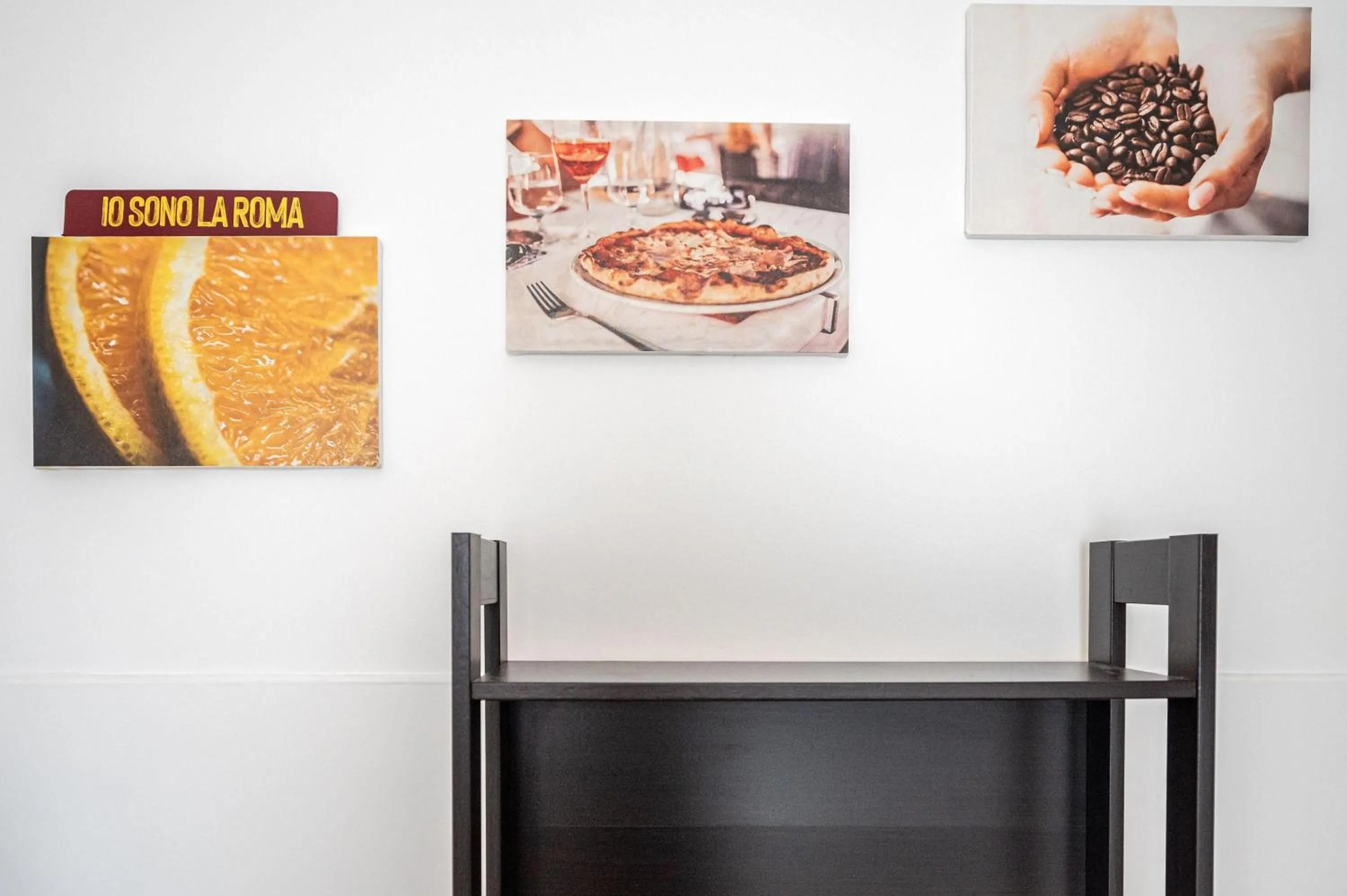 Food and drinks in Caracciolo Apartment - Metro San Giovanni