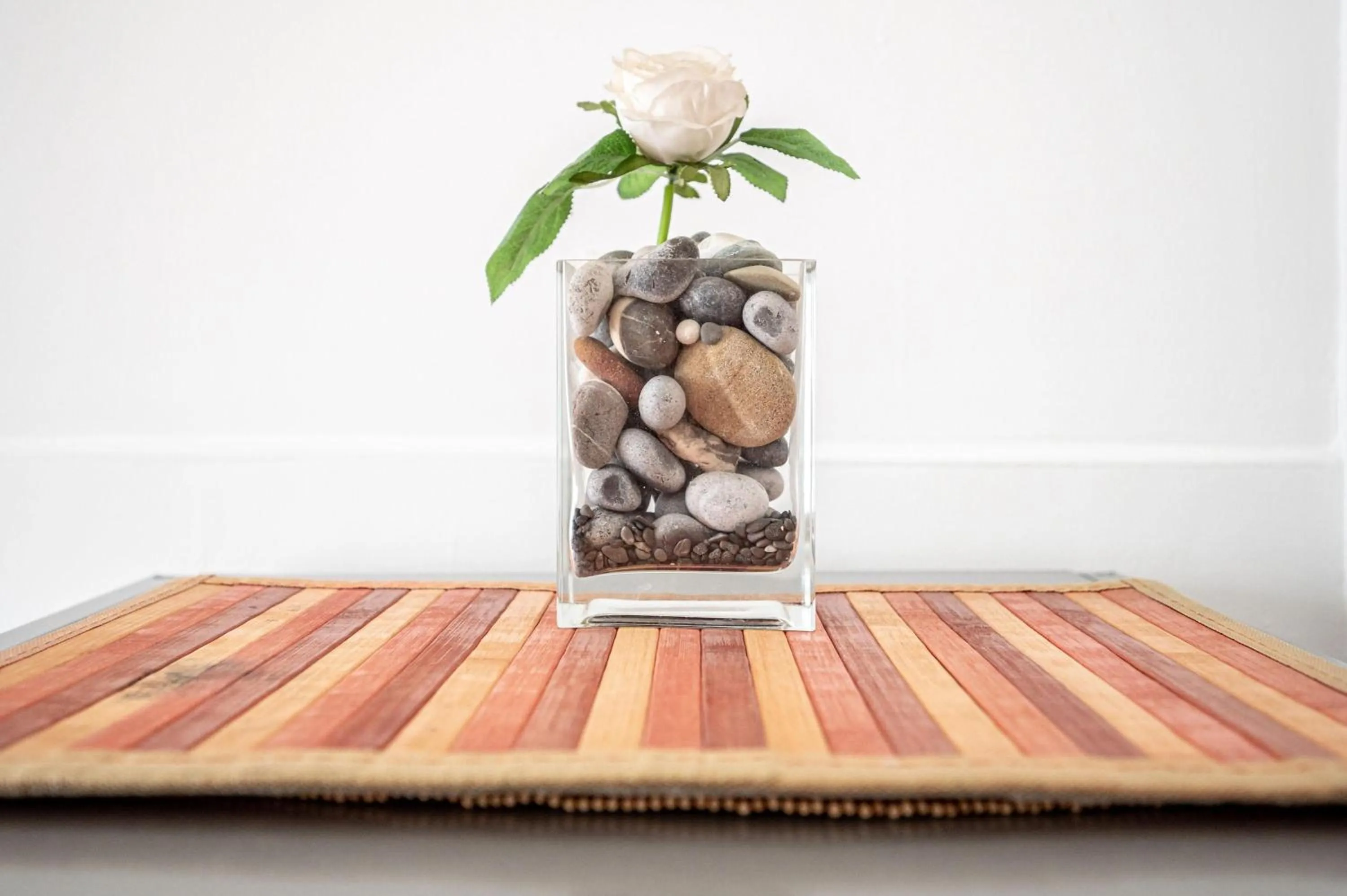 Decorative detail in Caracciolo Apartment - Metro San Giovanni