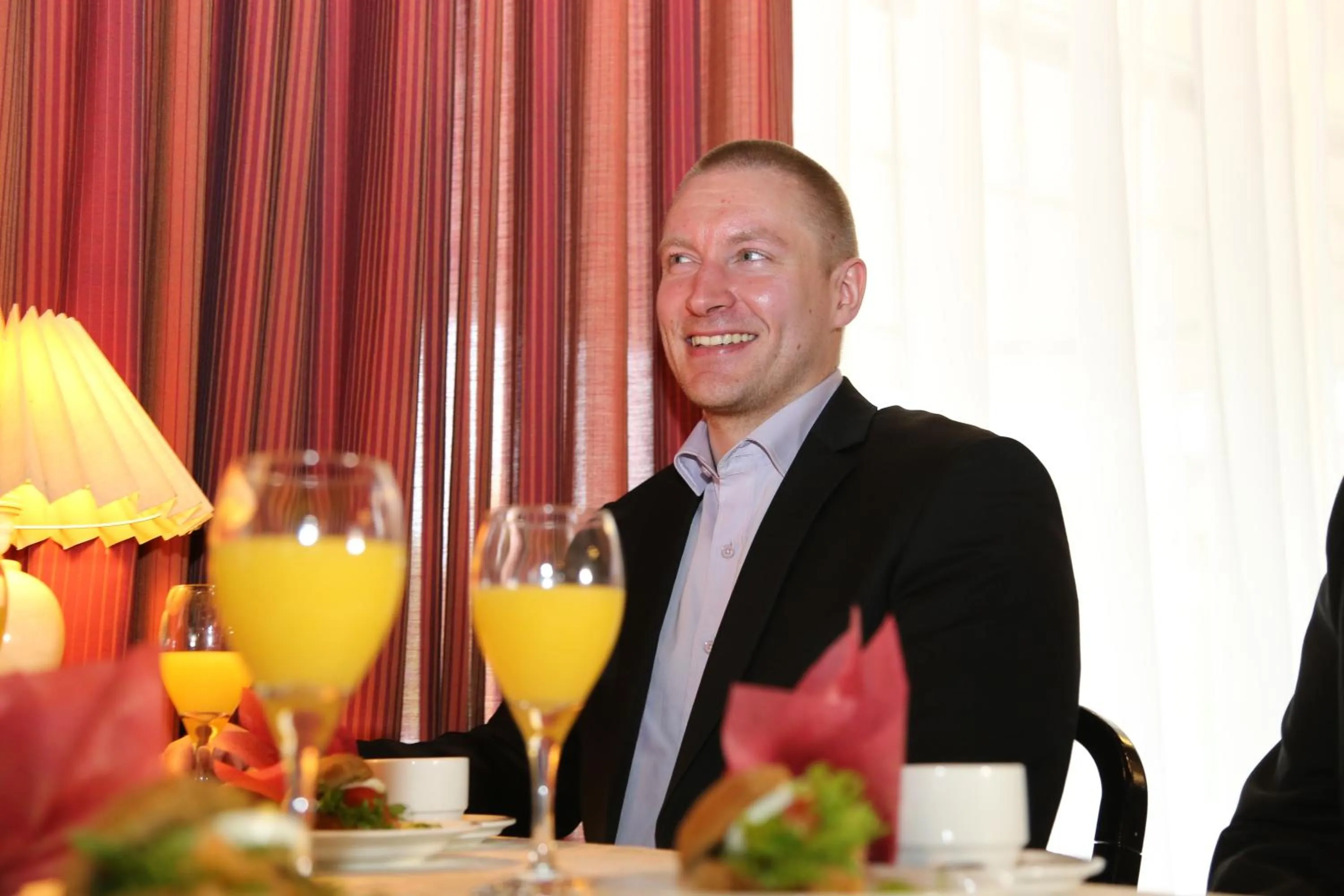 Restaurant/places to eat in Hotelli Iisalmen Seurahuone