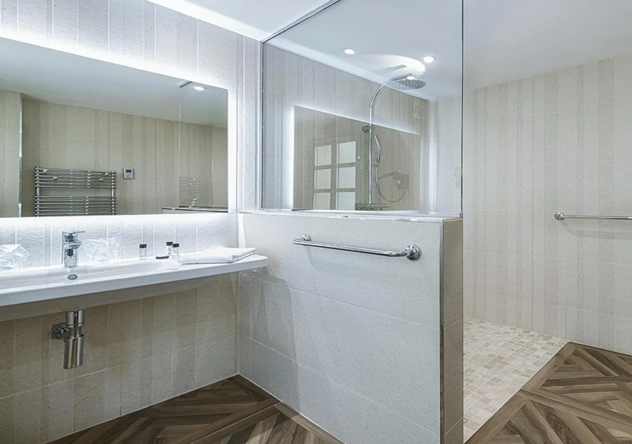 Bathroom in Le Jas de Gordes