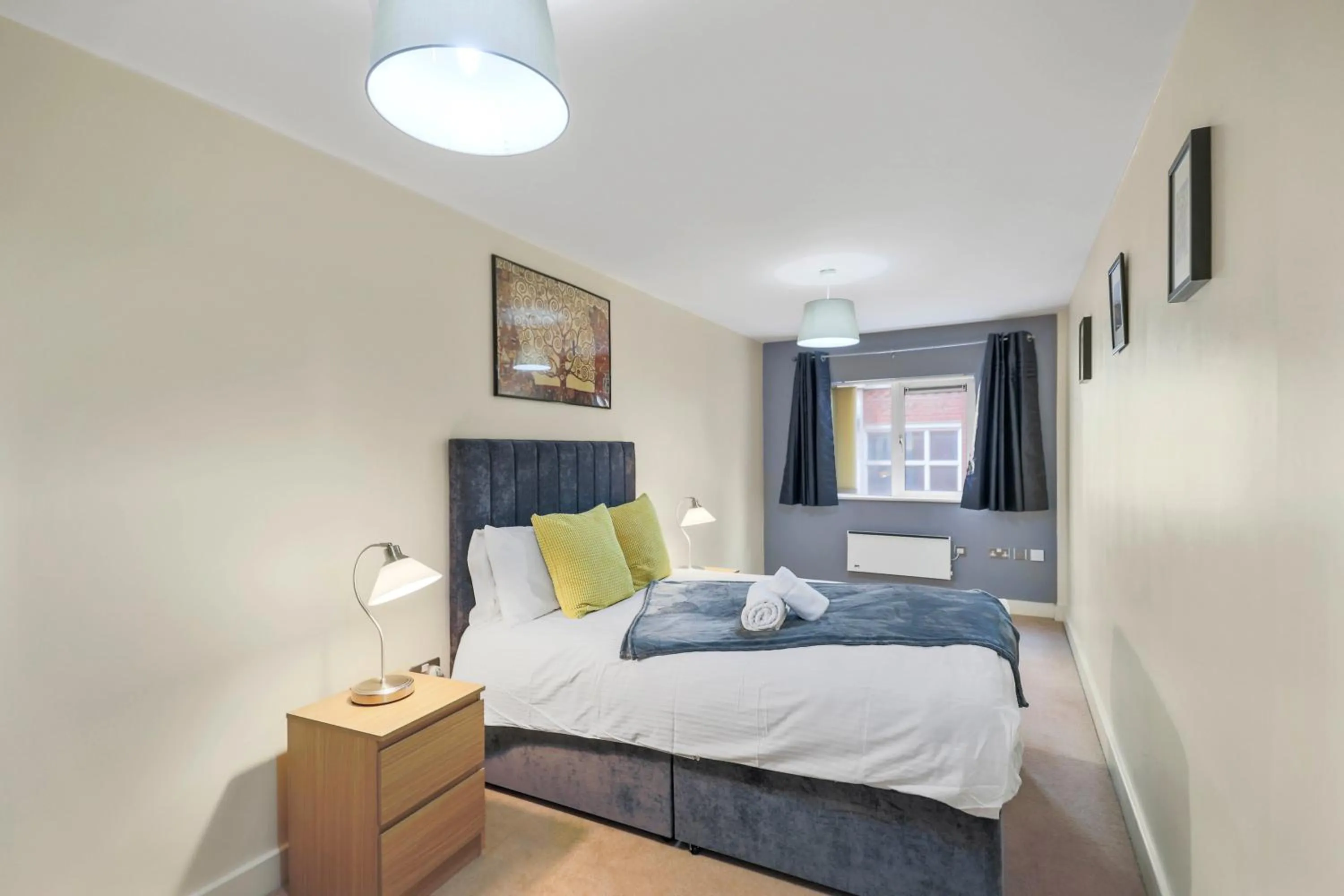 Bedroom, Bed in UR STAY Apartments Leicester