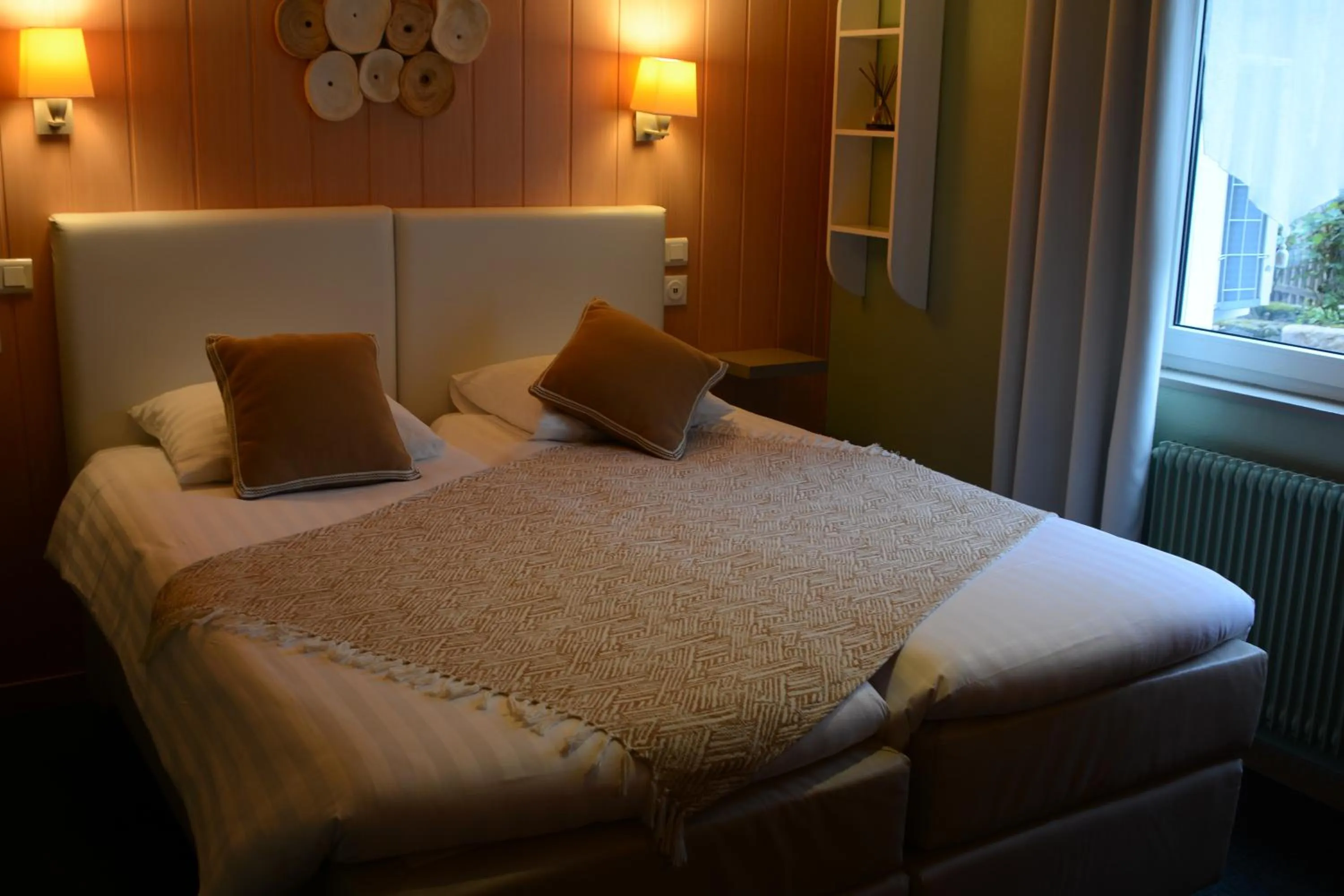 Bed in Hotel SPA Au Cheval Blanc