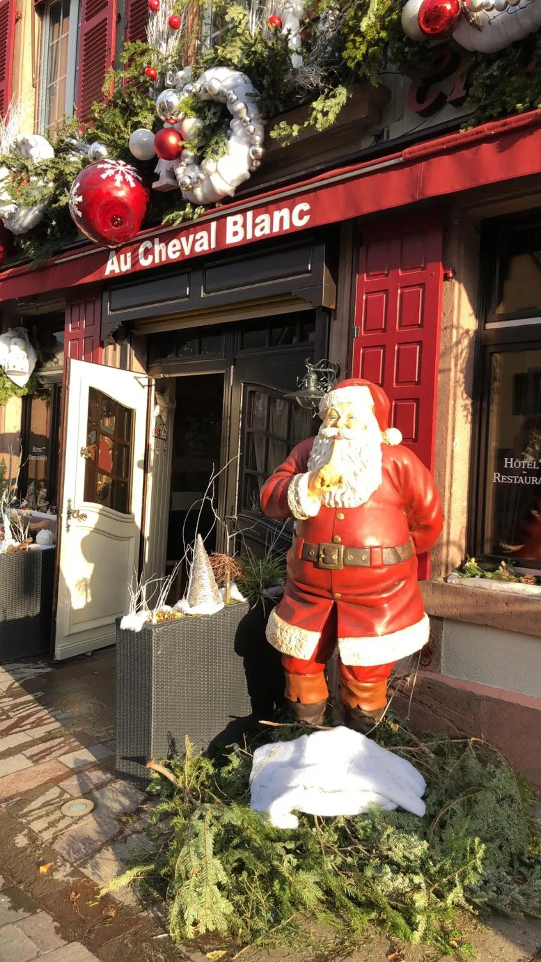 Facade/entrance in Hotel SPA Au Cheval Blanc