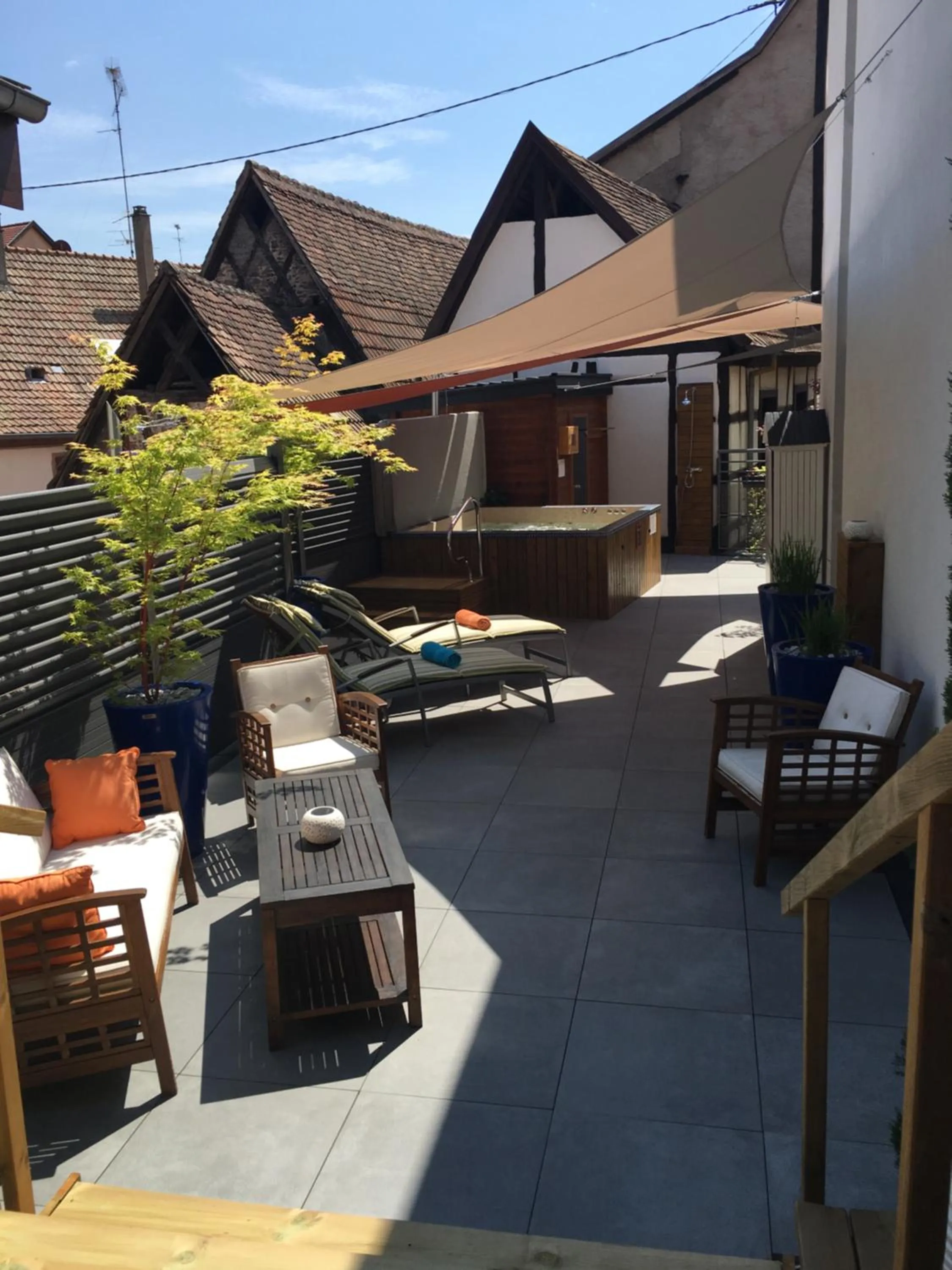 Patio in Hotel SPA Au Cheval Blanc