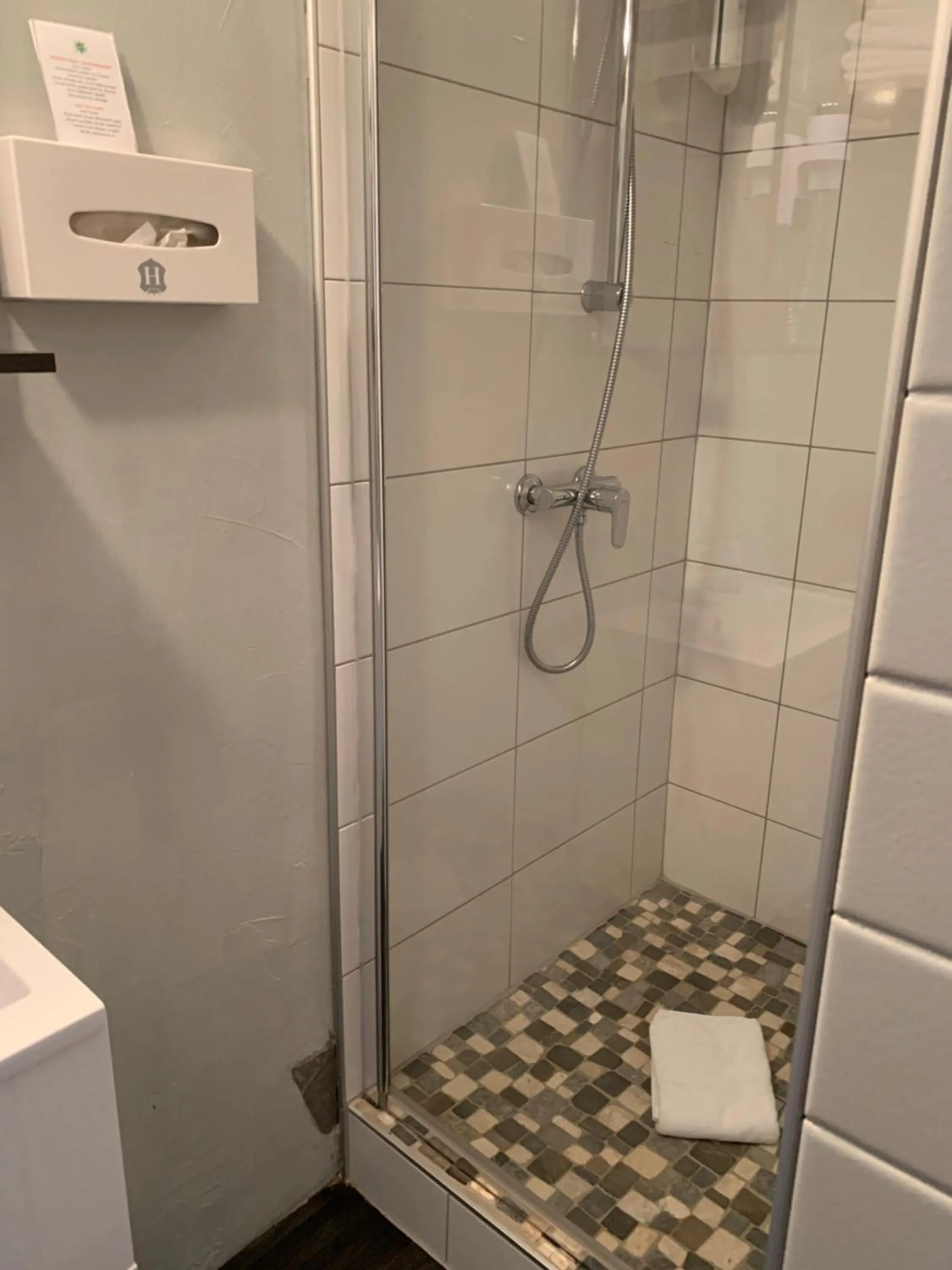 Bathroom in Hotel SPA Au Cheval Blanc