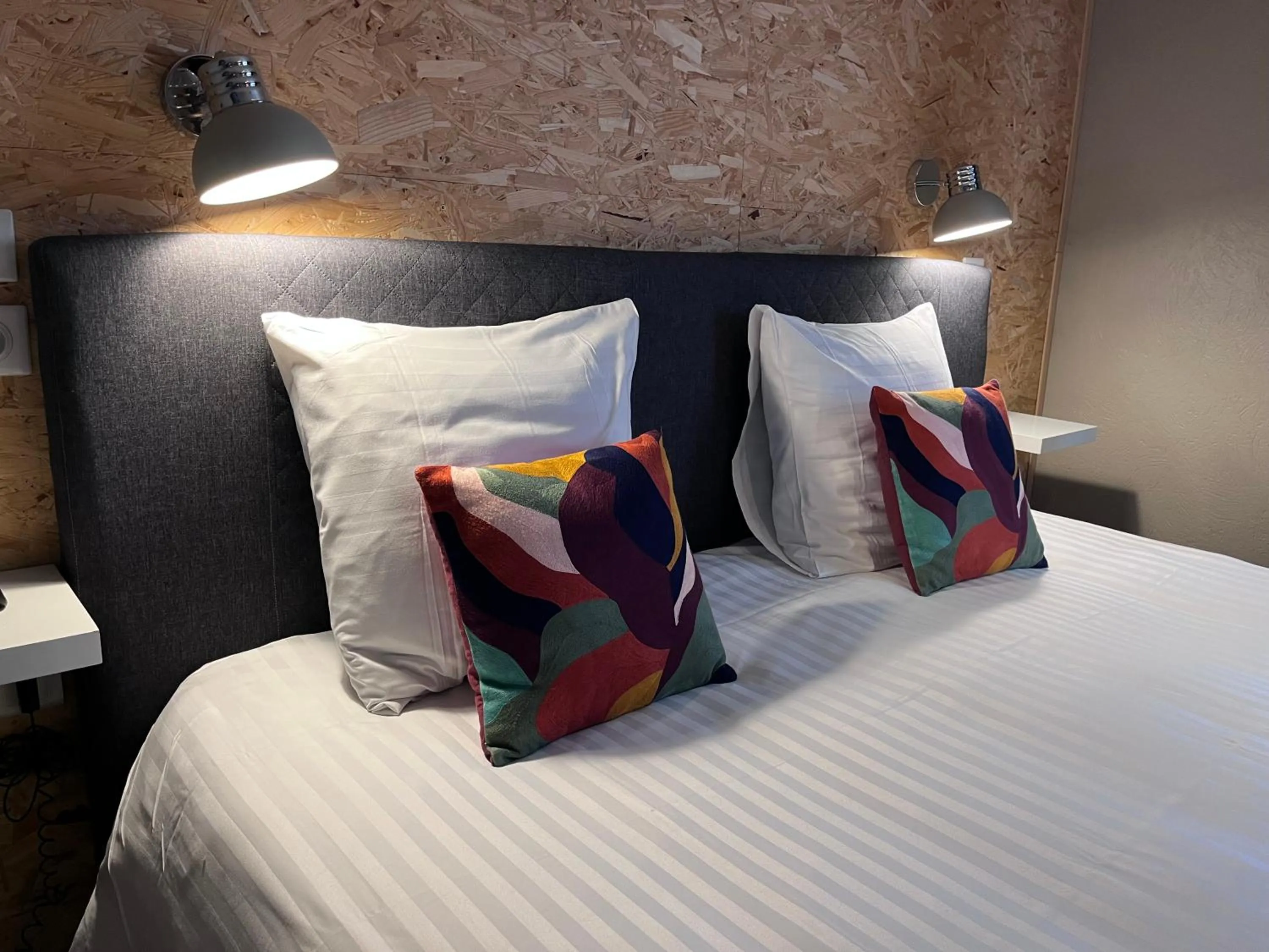 Bed in Hotel SPA Au Cheval Blanc