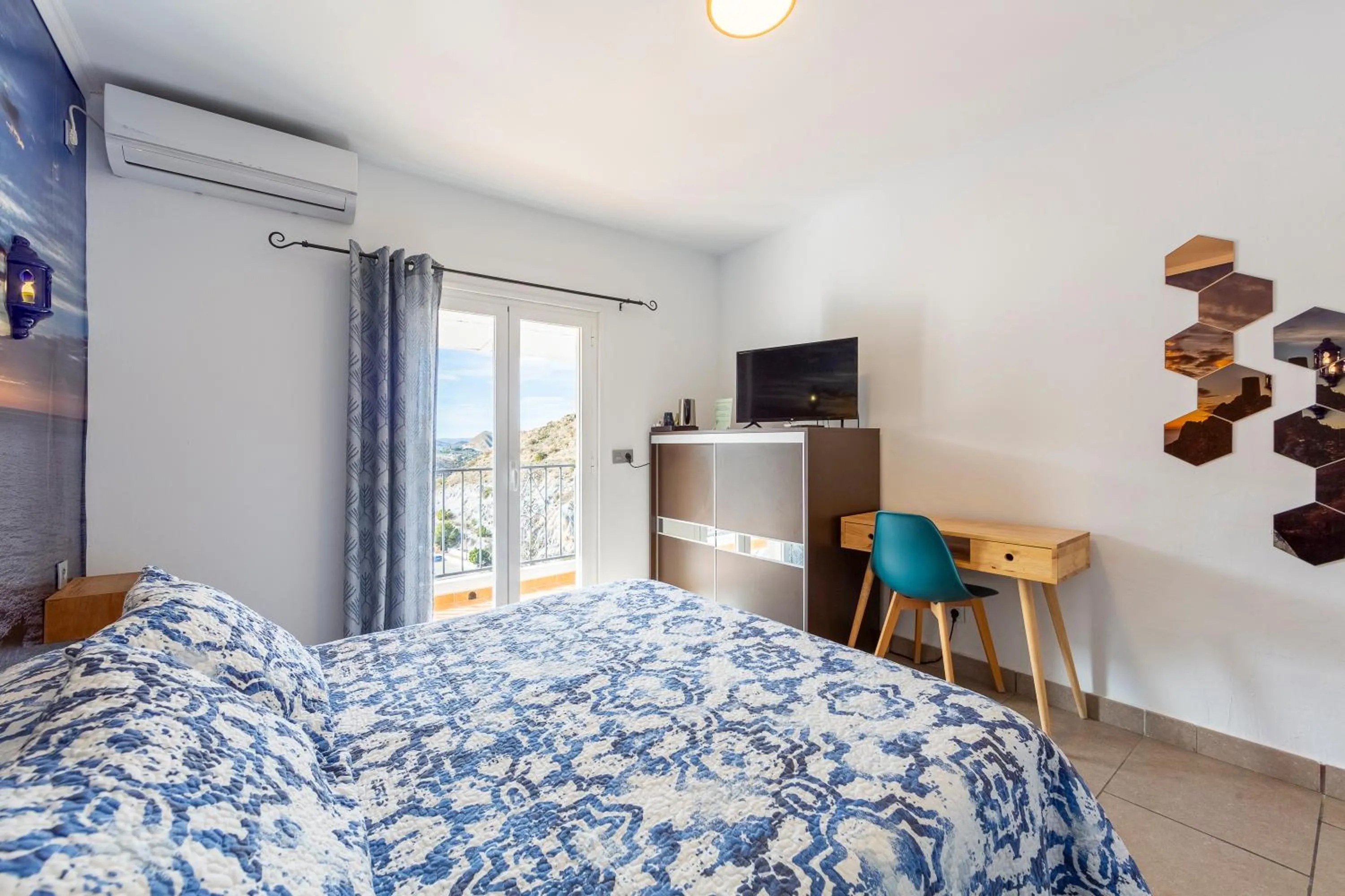 Photo of the whole room, Bed in Boutique Hotel El Olivar