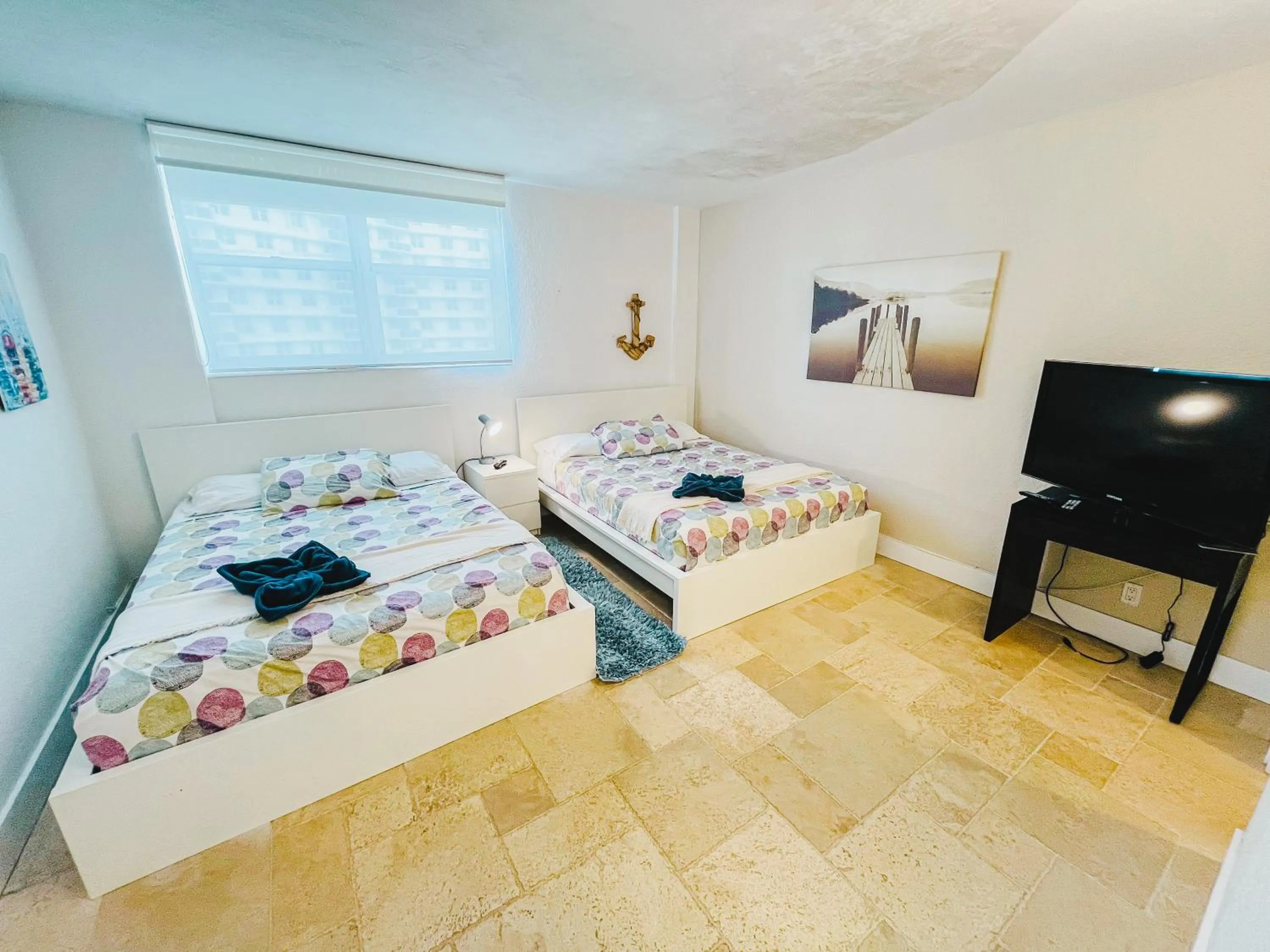 Bed in Hallandale Condo, Partial Ocean View Direct Beach and Pool Access Hollywood Beach