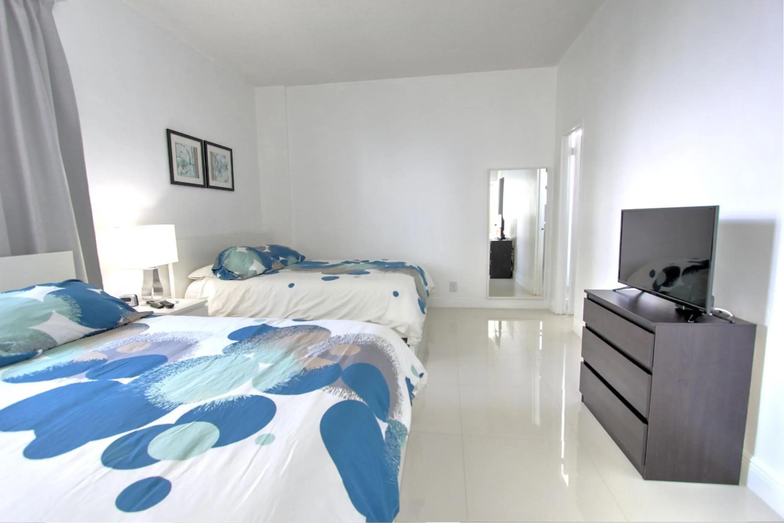 Bed in Hallandale Condo, Partial Ocean View Direct Beach and Pool Access Hollywood Beach