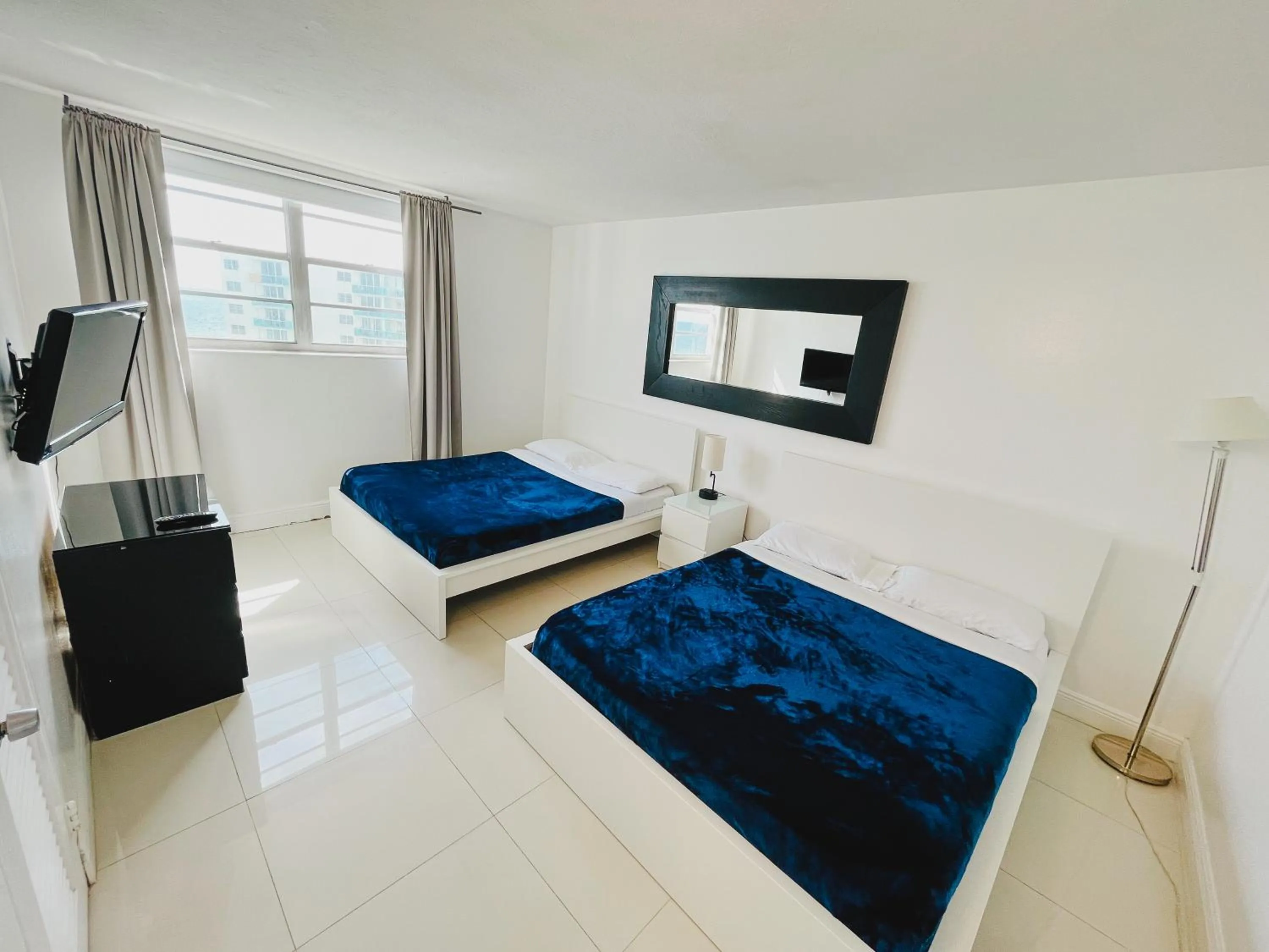 Bed in Hallandale Condo, Partial Ocean View Direct Beach and Pool Access Hollywood Beach