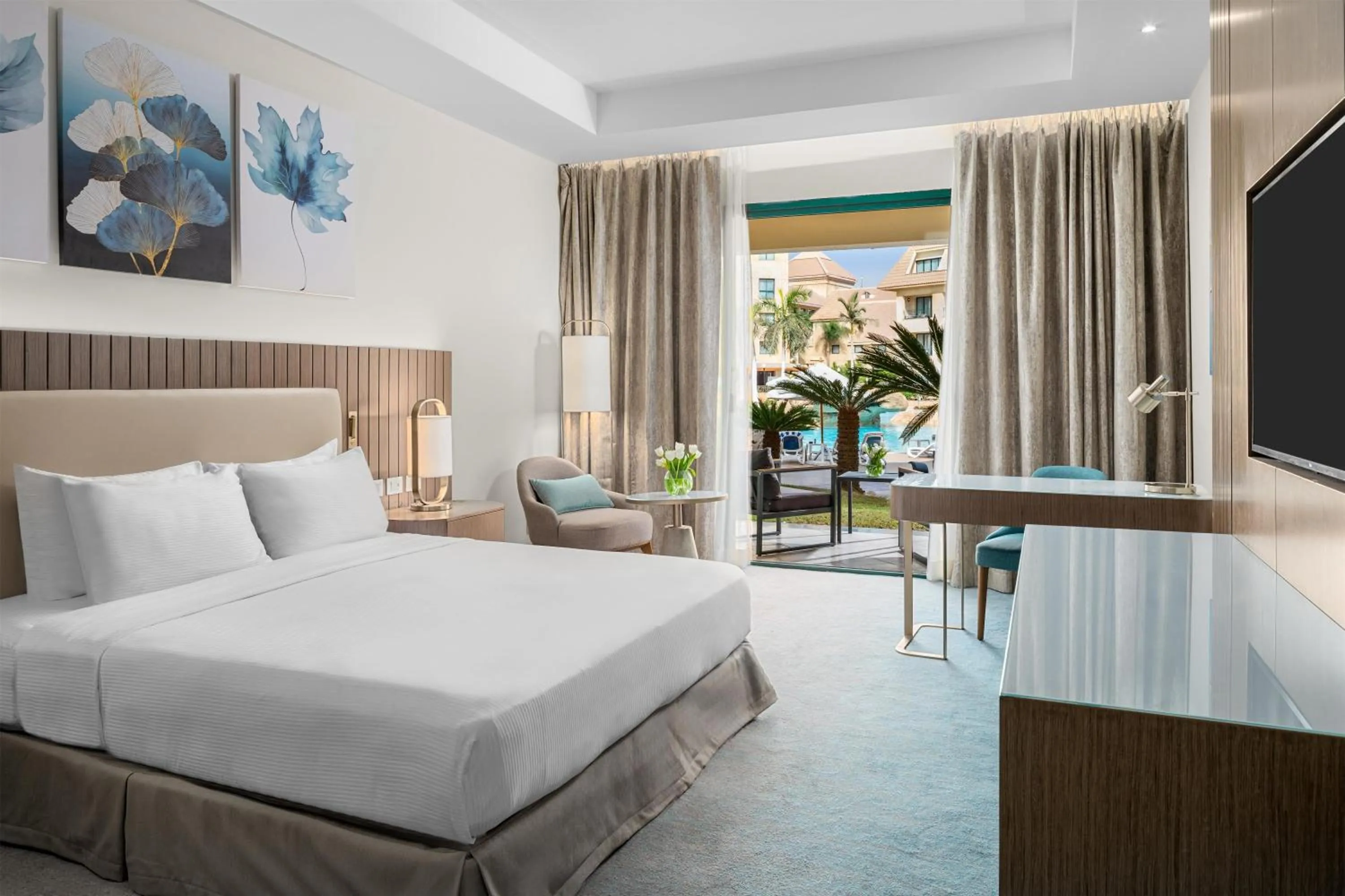 Bed in Hilton Pyramids Golf