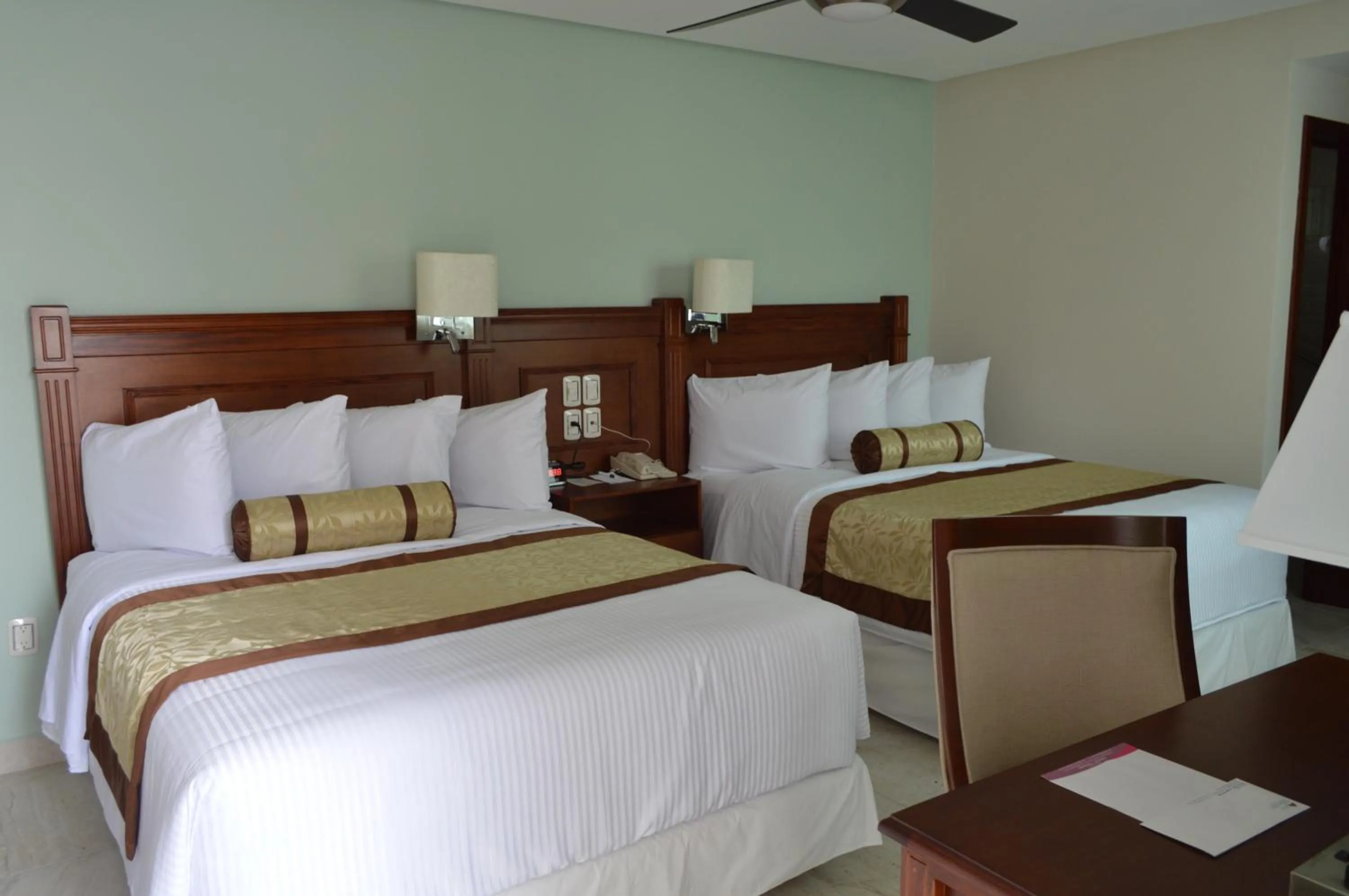 Bed in hotel villa magna poza rica