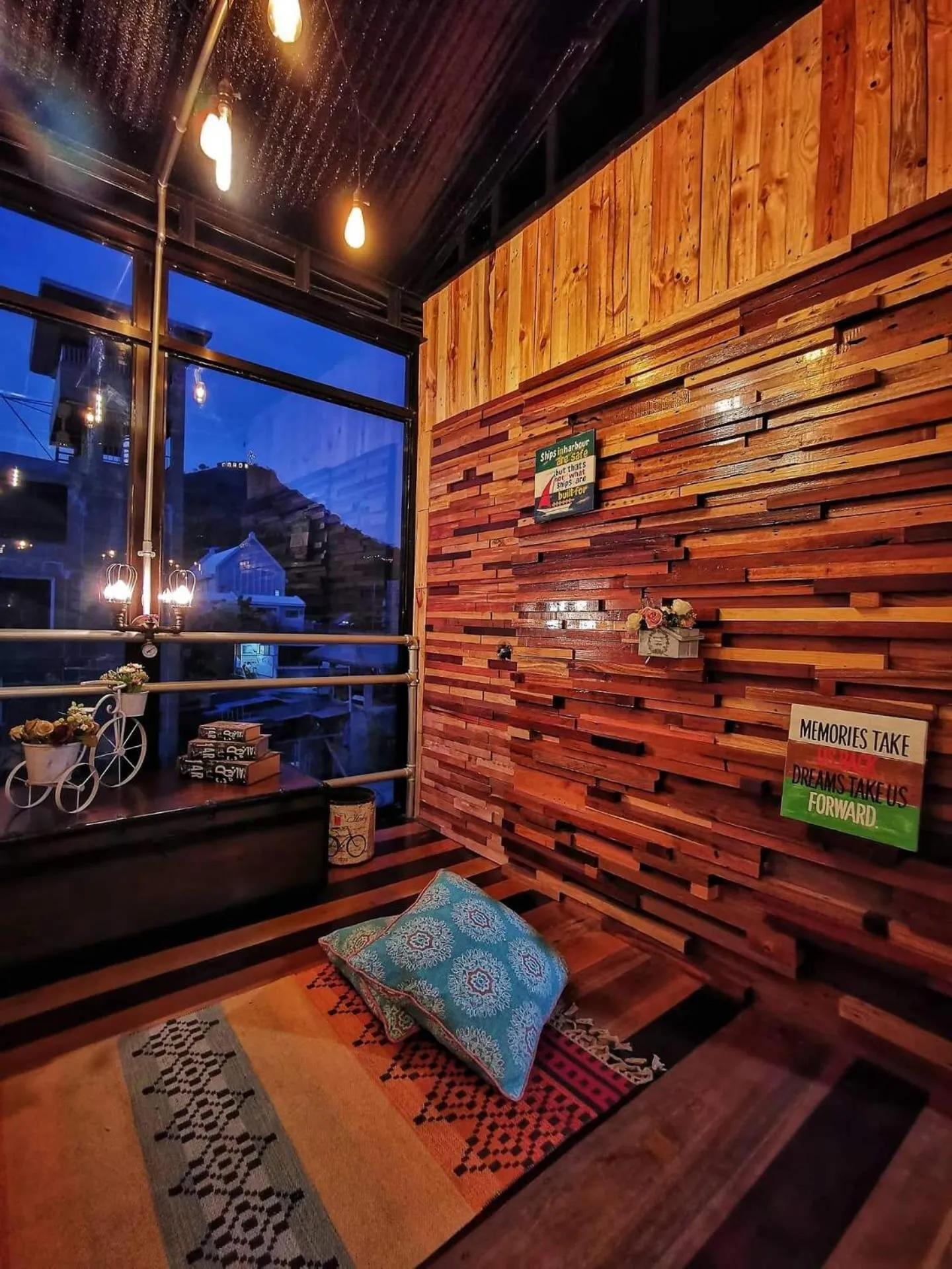 Property building in Michel'inn Coron