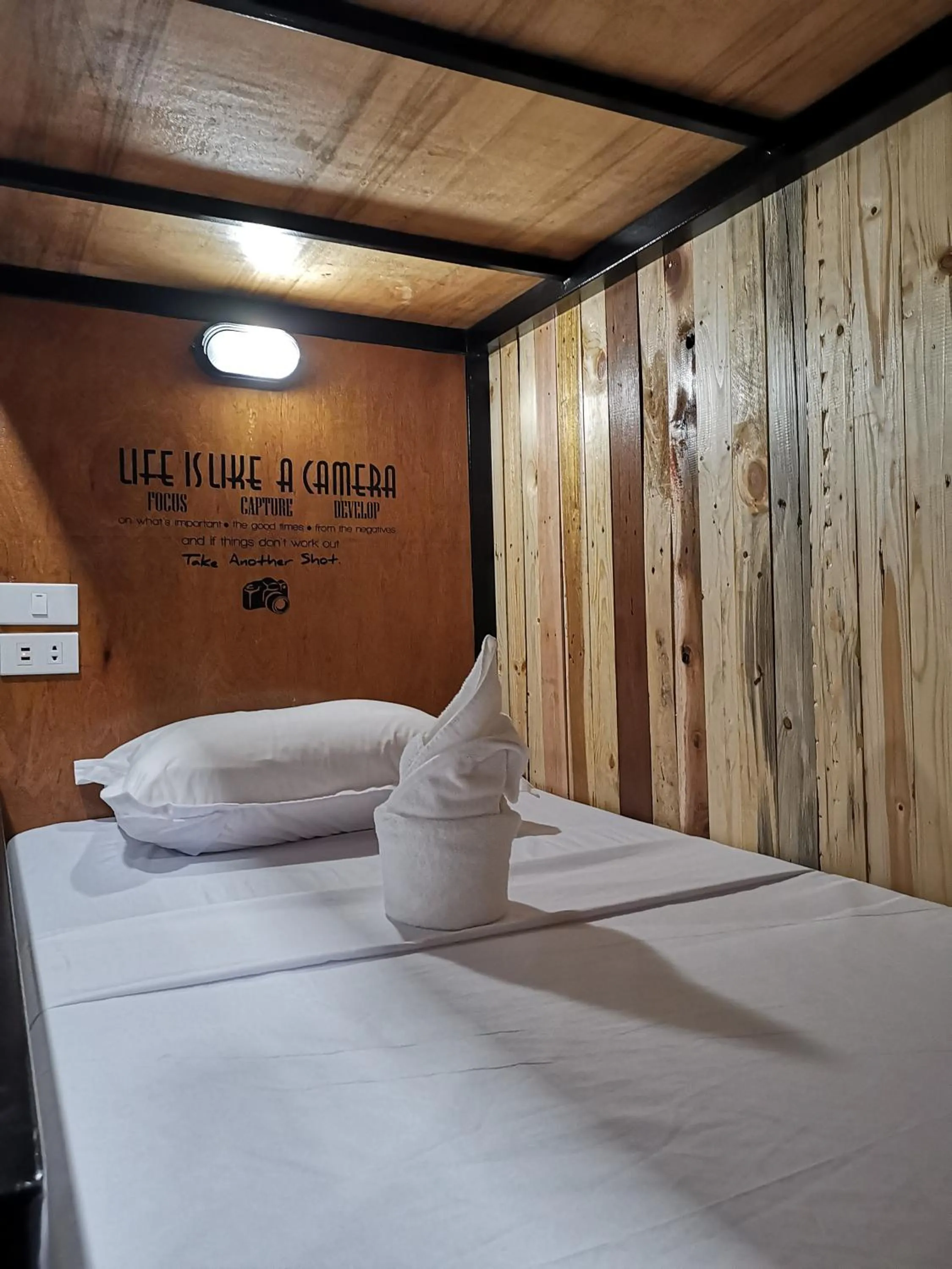 bunk bed, Bed in Michel'inn Coron