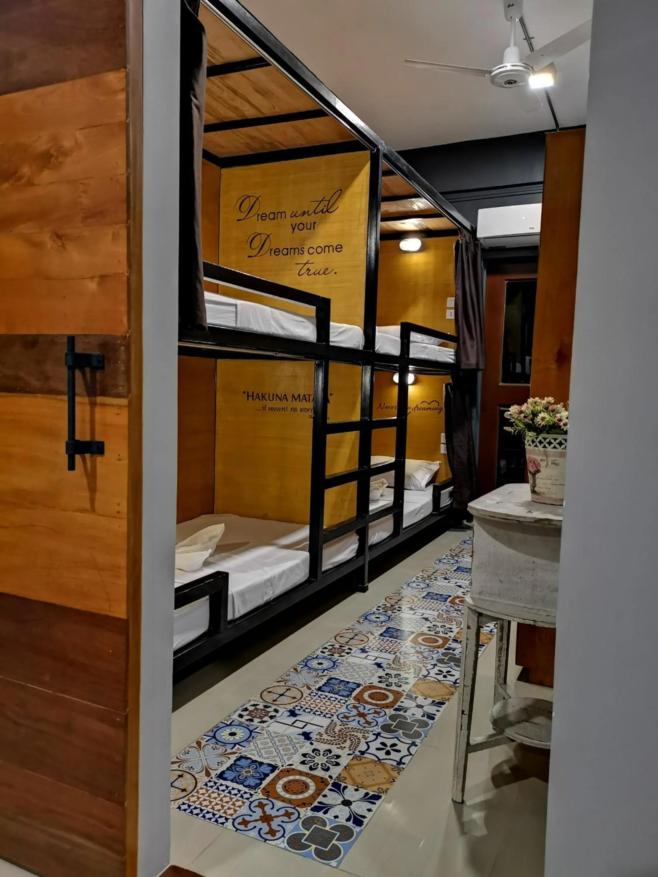 bunk bed, Bed in Michel'inn Coron