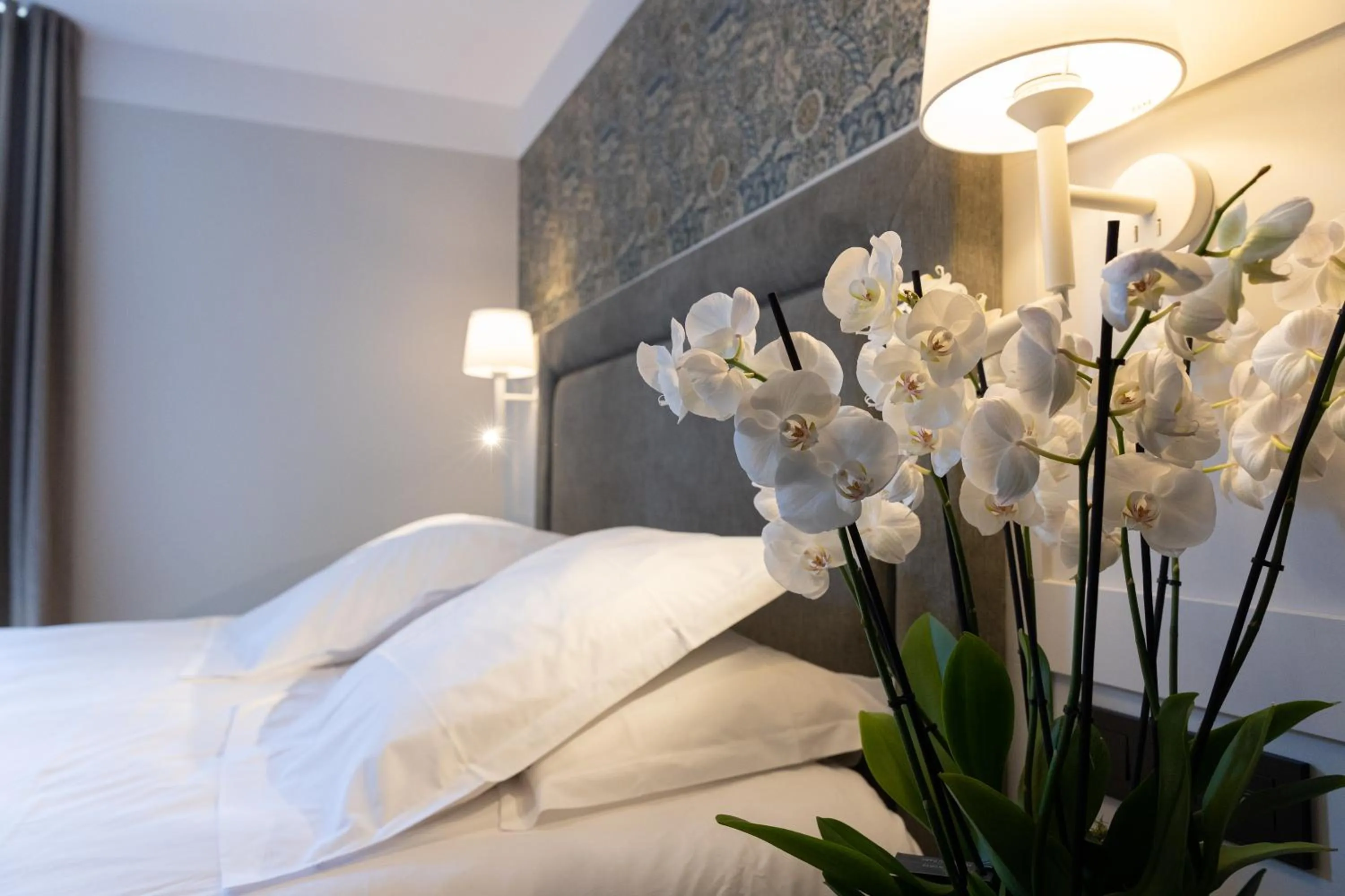 Bed in Logis Hôtel-Restaurant du Mouton